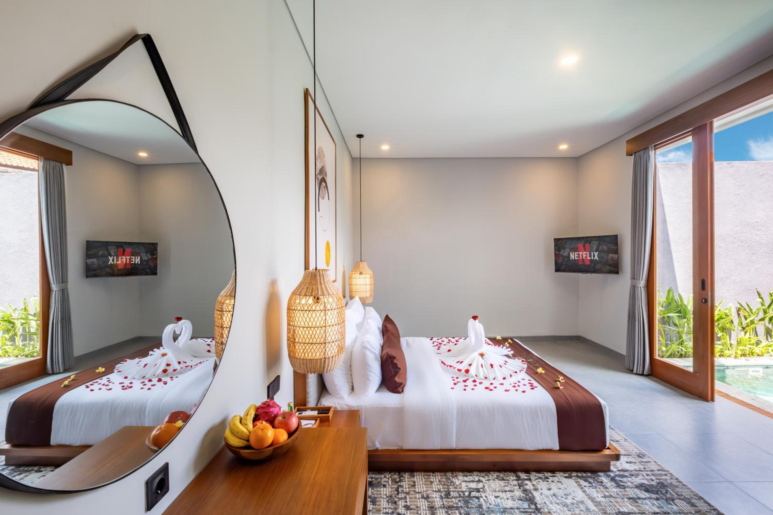Karaya Villas Umalas - Free In-Villa Culture Immersion Programs