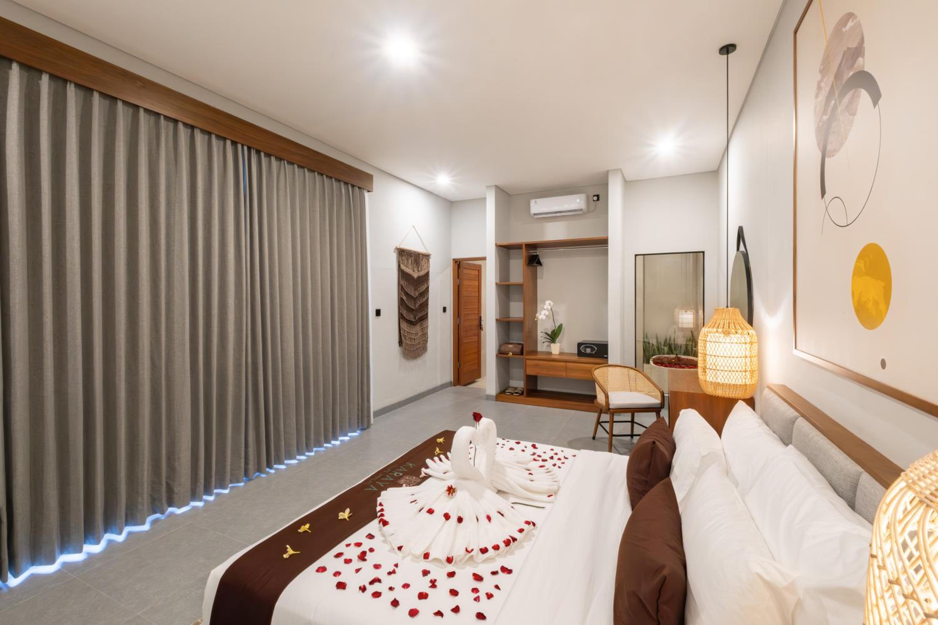 Karaya Villas Umalas - Free In-Villa Culture Immersion Programs
