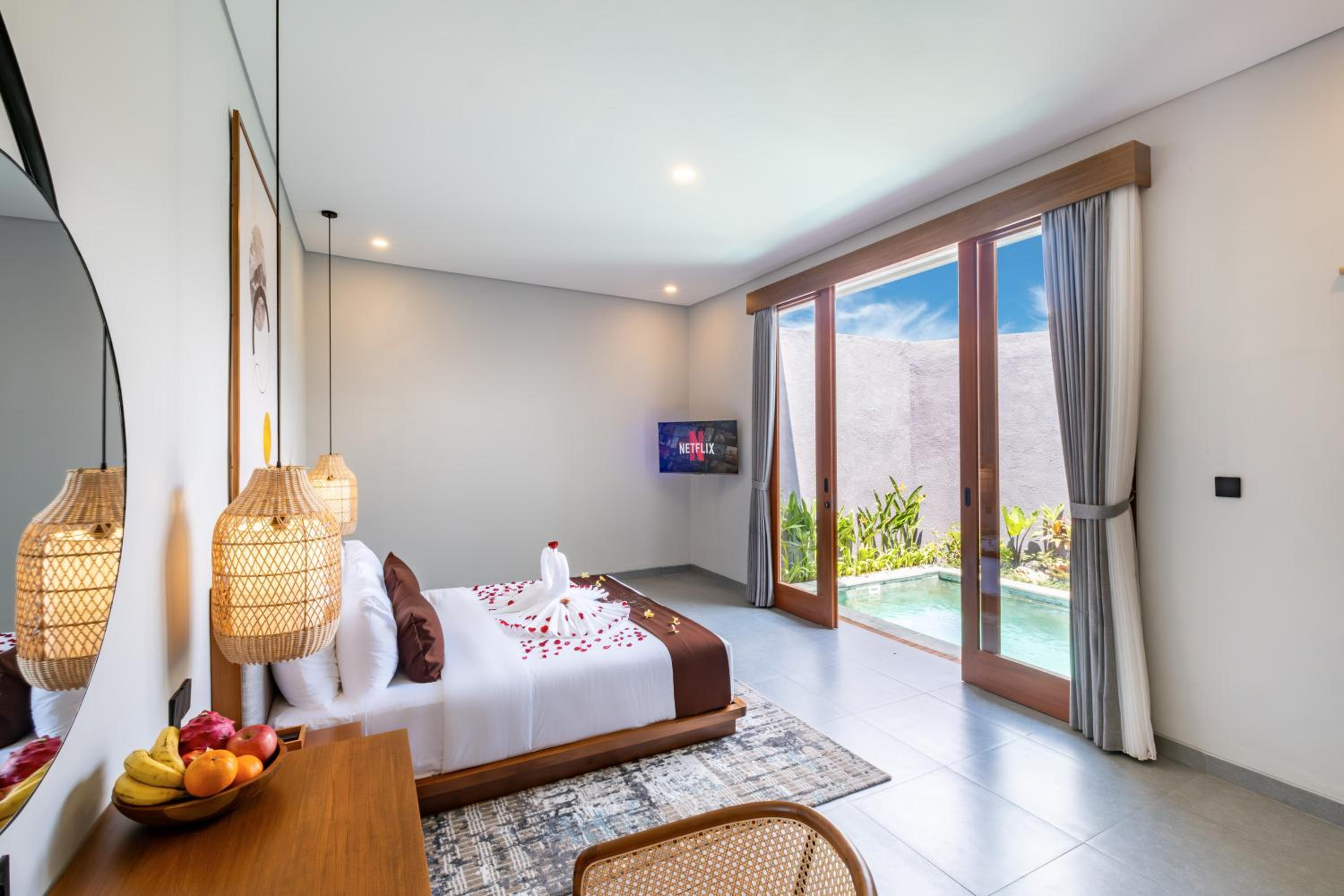 Karaya Villas Umalas - Free In-Villa Culture Immersion Programs