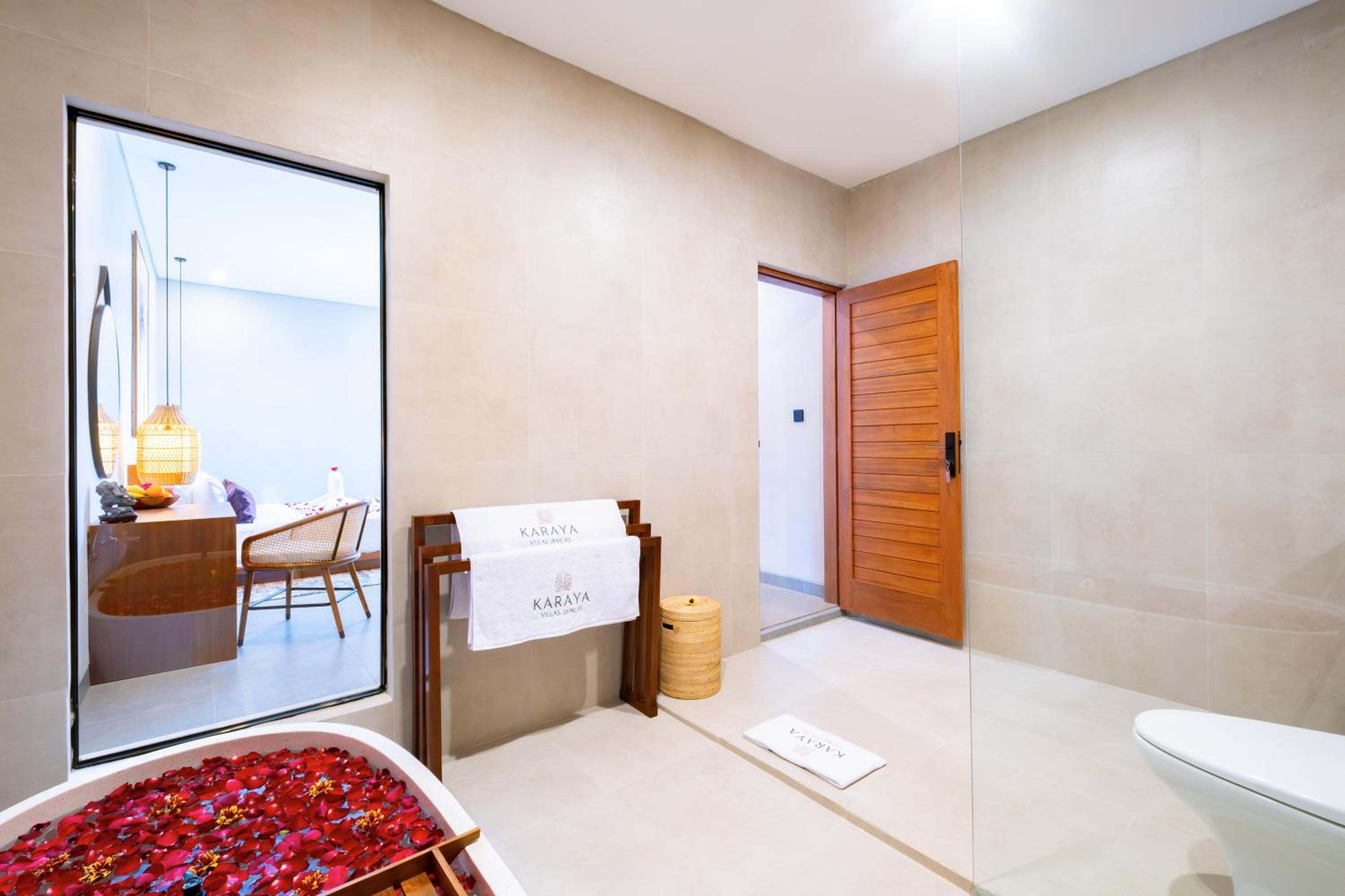Karaya Villas Umalas - Free In-Villa Culture Immersion Programs