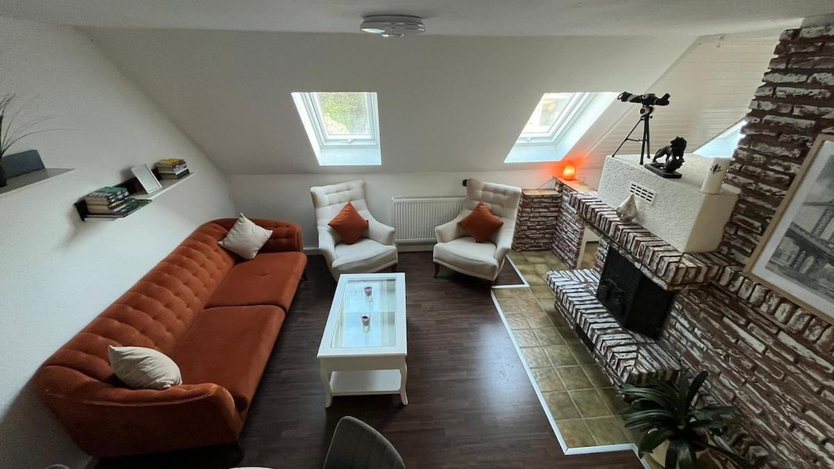 Gemütliche Wohnung, Heimkino, Couch & Küche