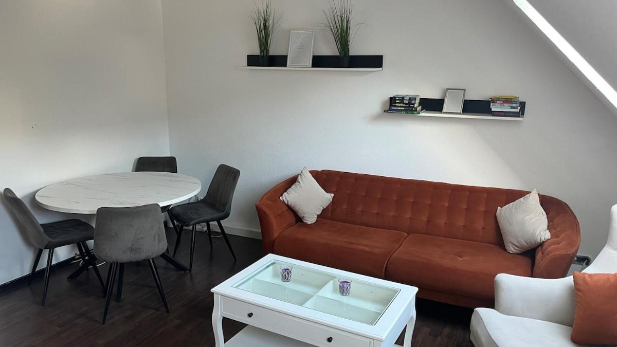 Gemütliche Wohnung, Heimkino, Couch & Küche