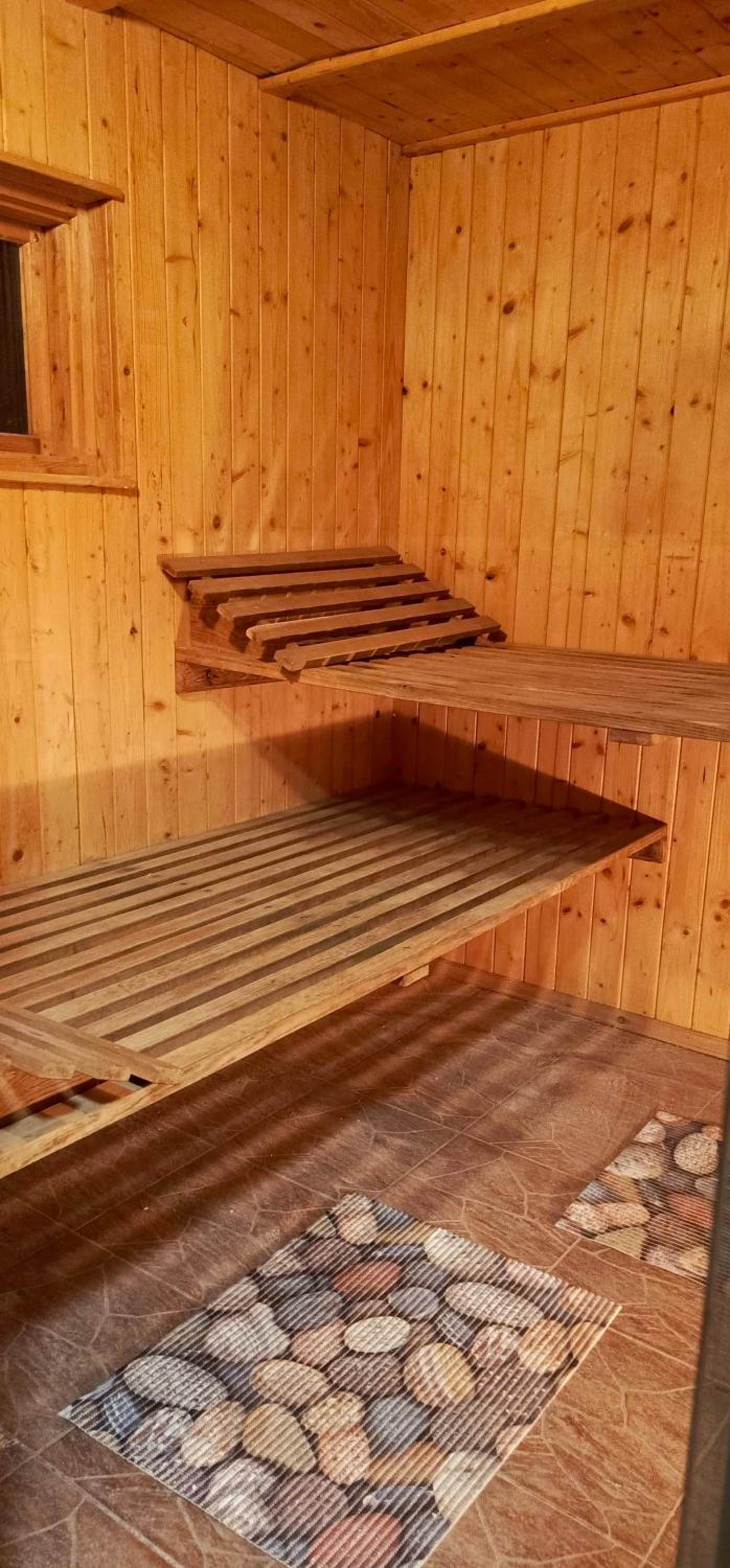 Domek Mazurski całoroczny nad jeziorem z sauną i Jacuzzi SPA