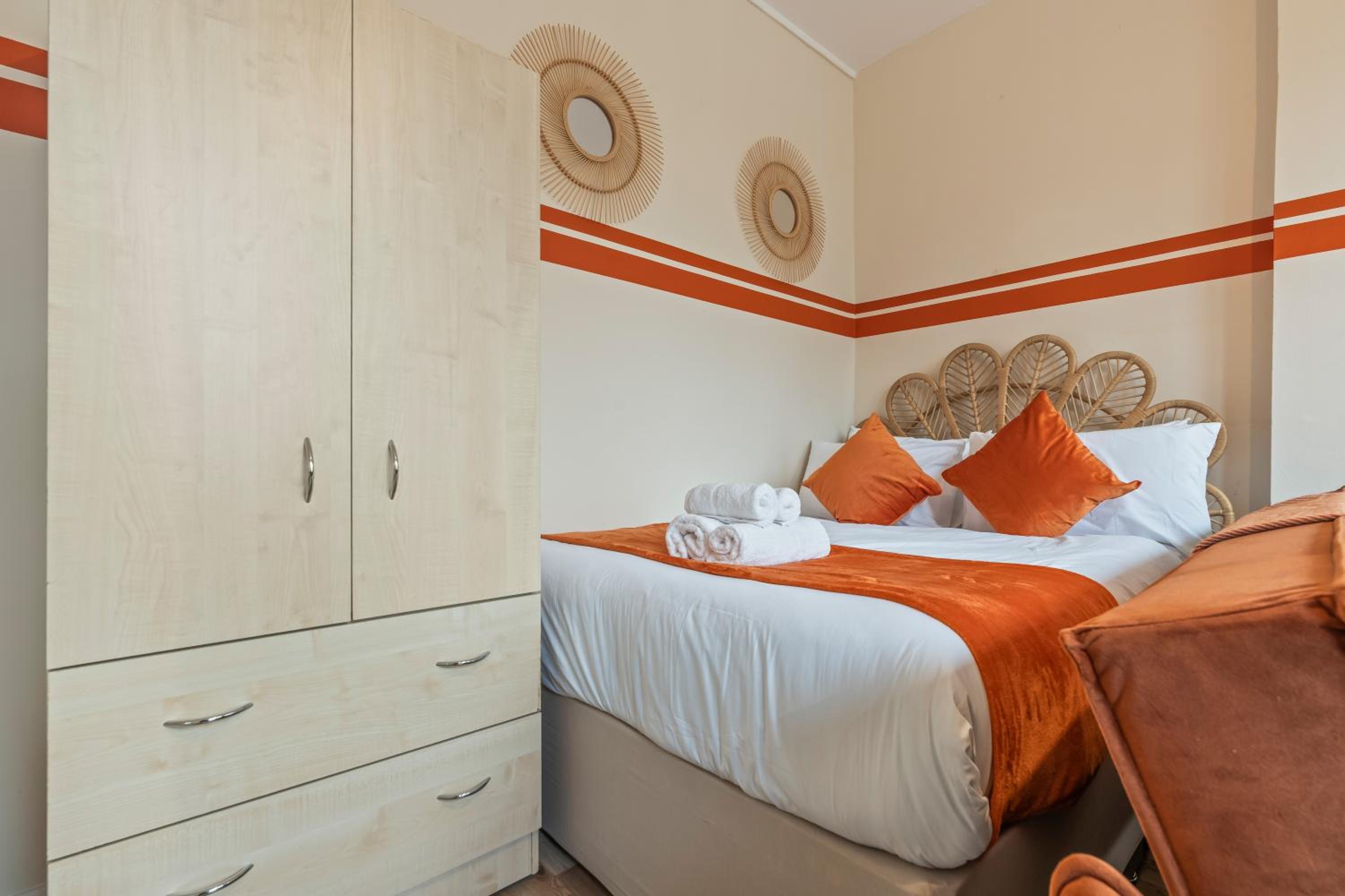 Stylish 3 Bed Fulham Sleeps 10, Stamford Bridge