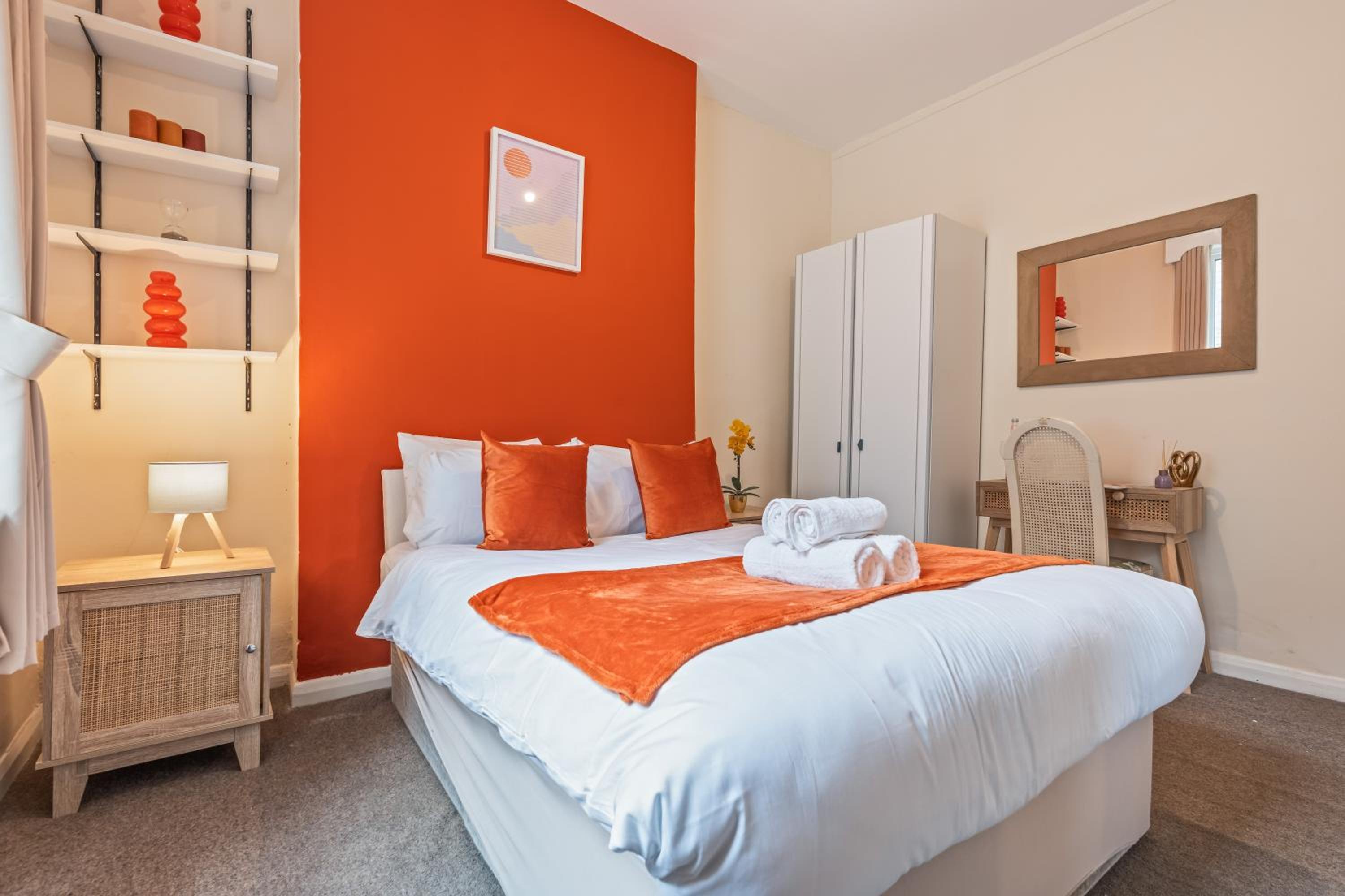 Stylish 3 Bed Fulham Sleeps 10, Stamford Bridge