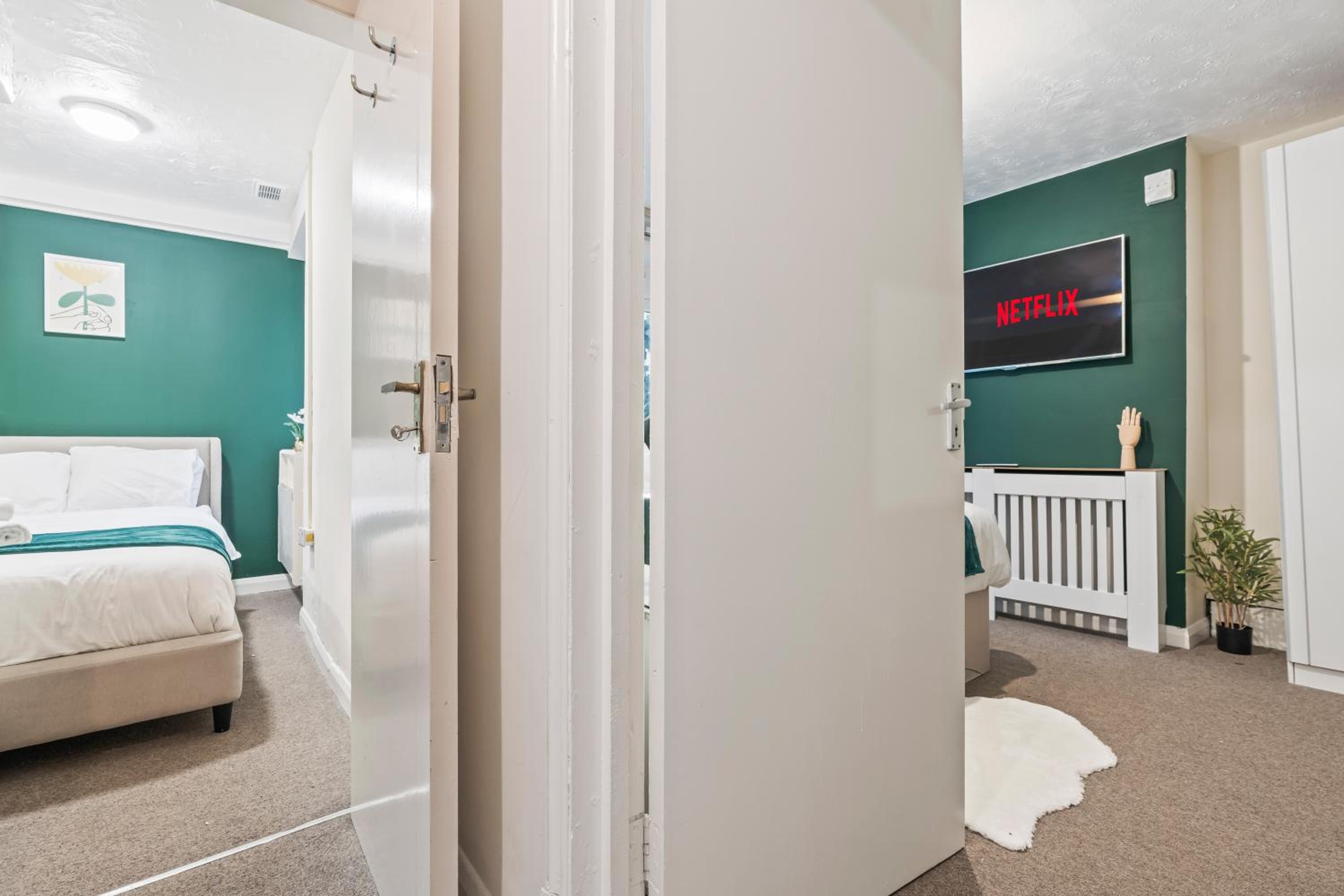 Stylish 3 Bed Fulham Sleeps 10, Stamford Bridge