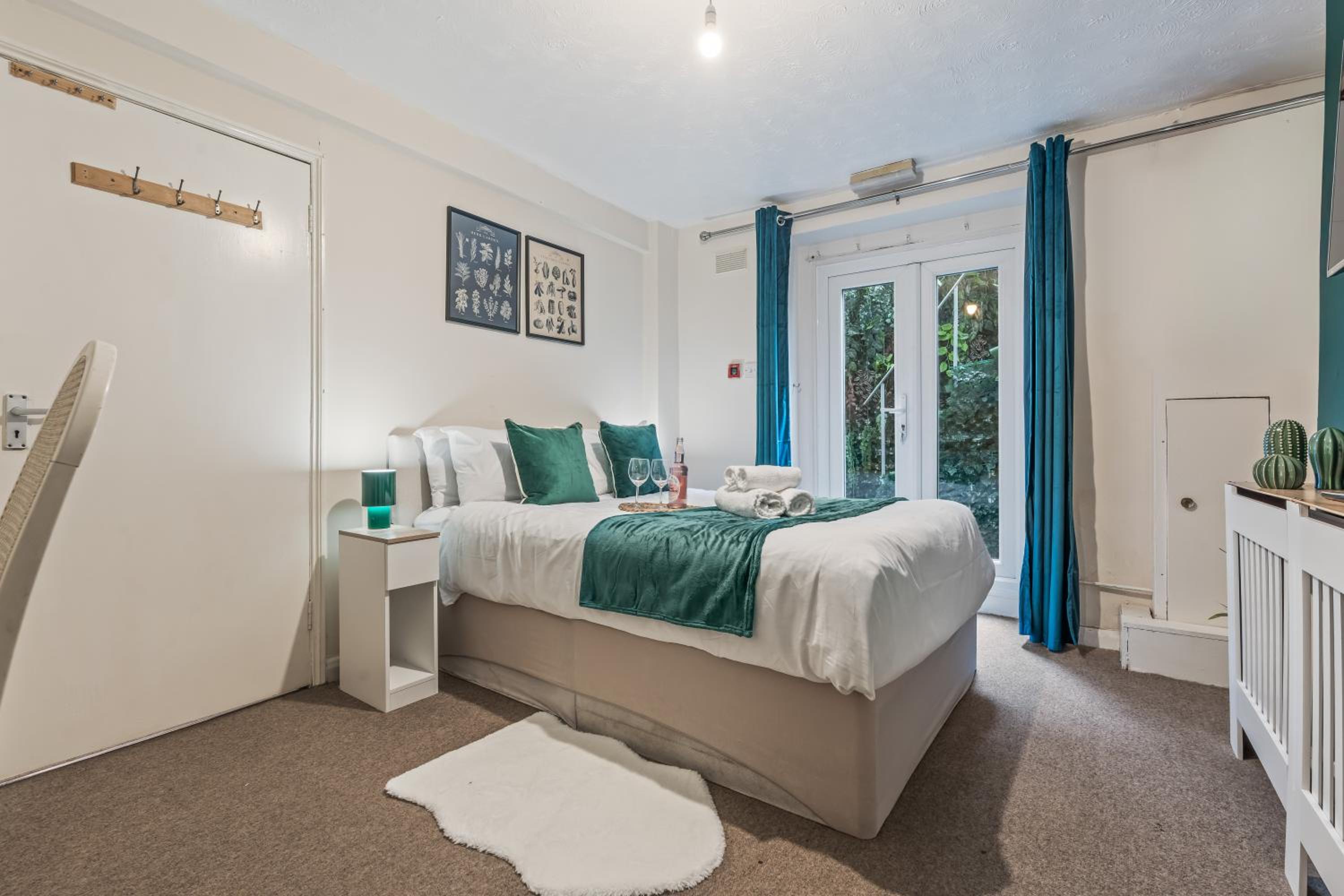 Stylish 3 Bed Fulham Sleeps 10, Stamford Bridge