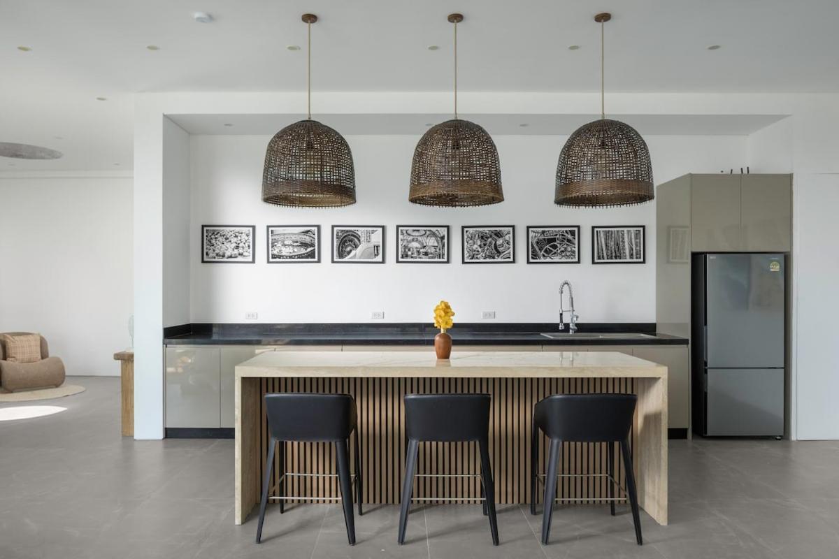 Luxury 6BR Villa Vie