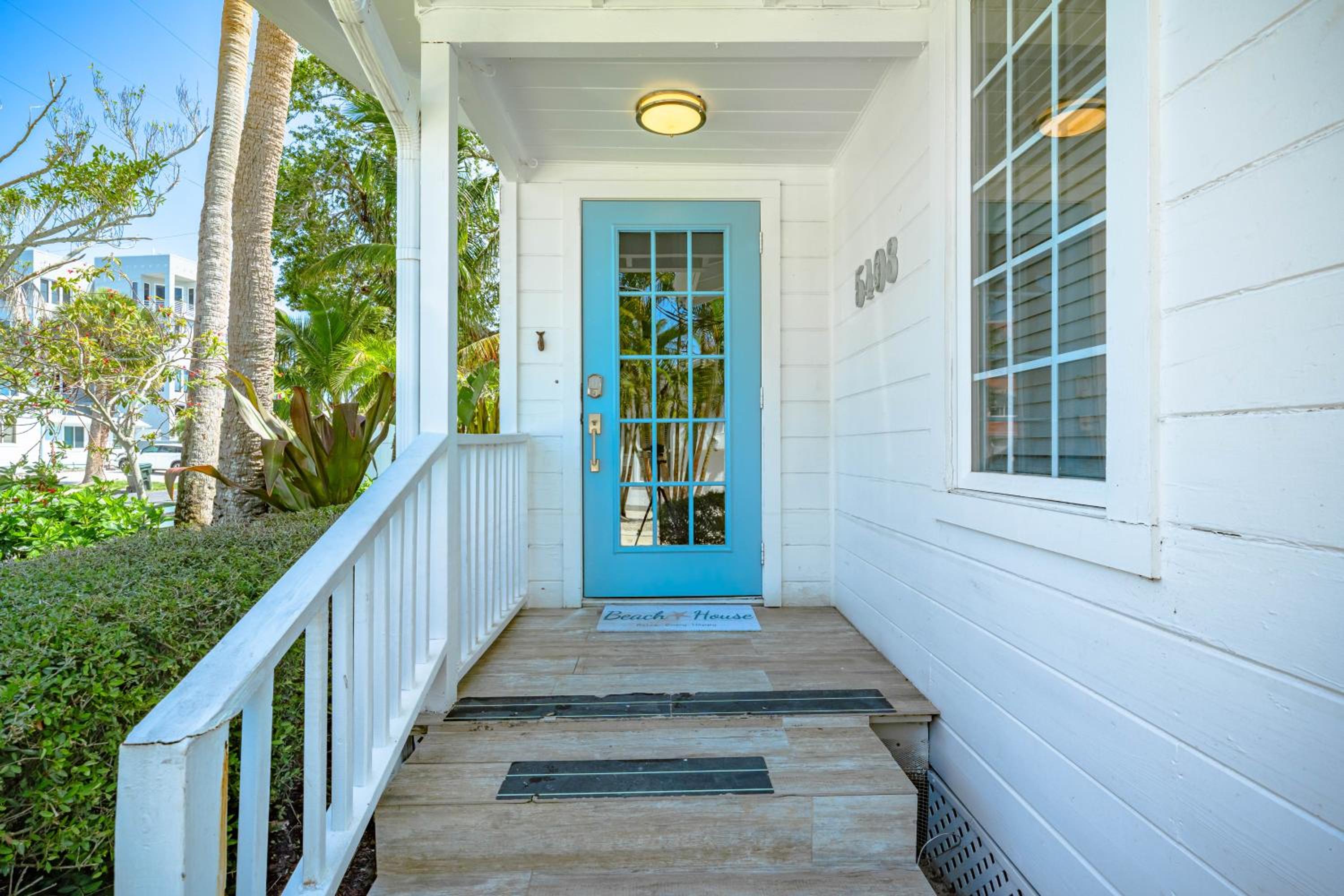 A Charming Beach Cottage by Beachside Management