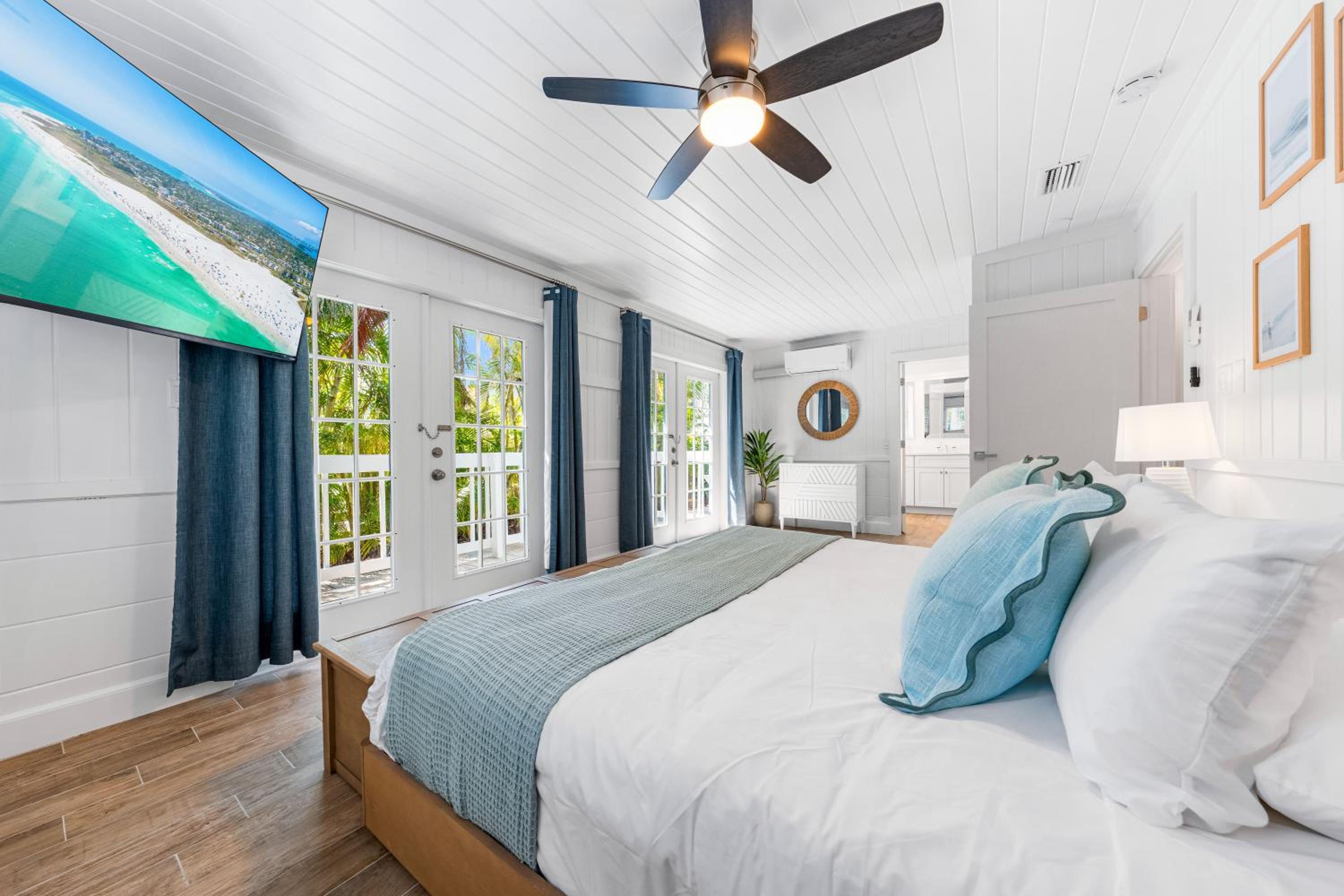 A Charming Beach Cottage by Beachside Management