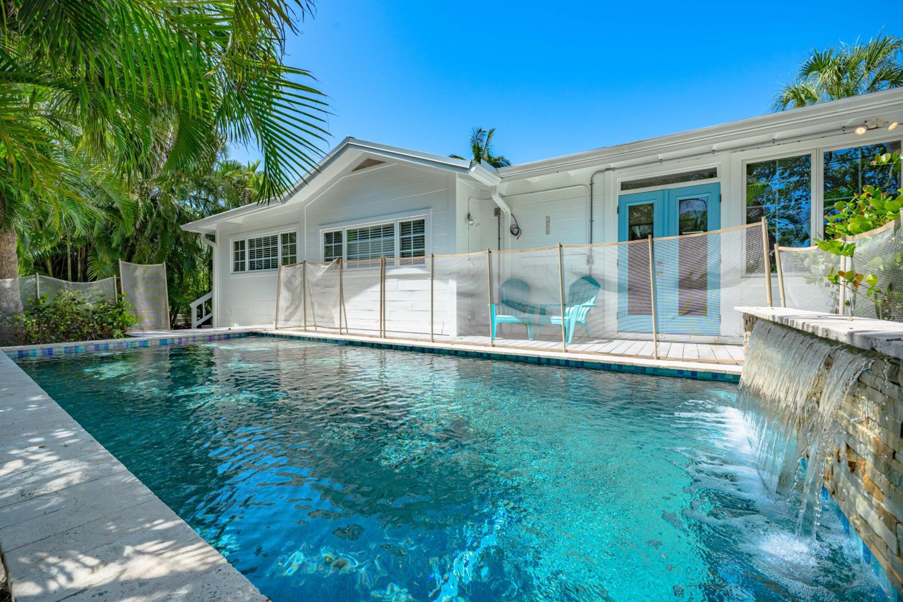 A Charming Beach Cottage by Beachside Management