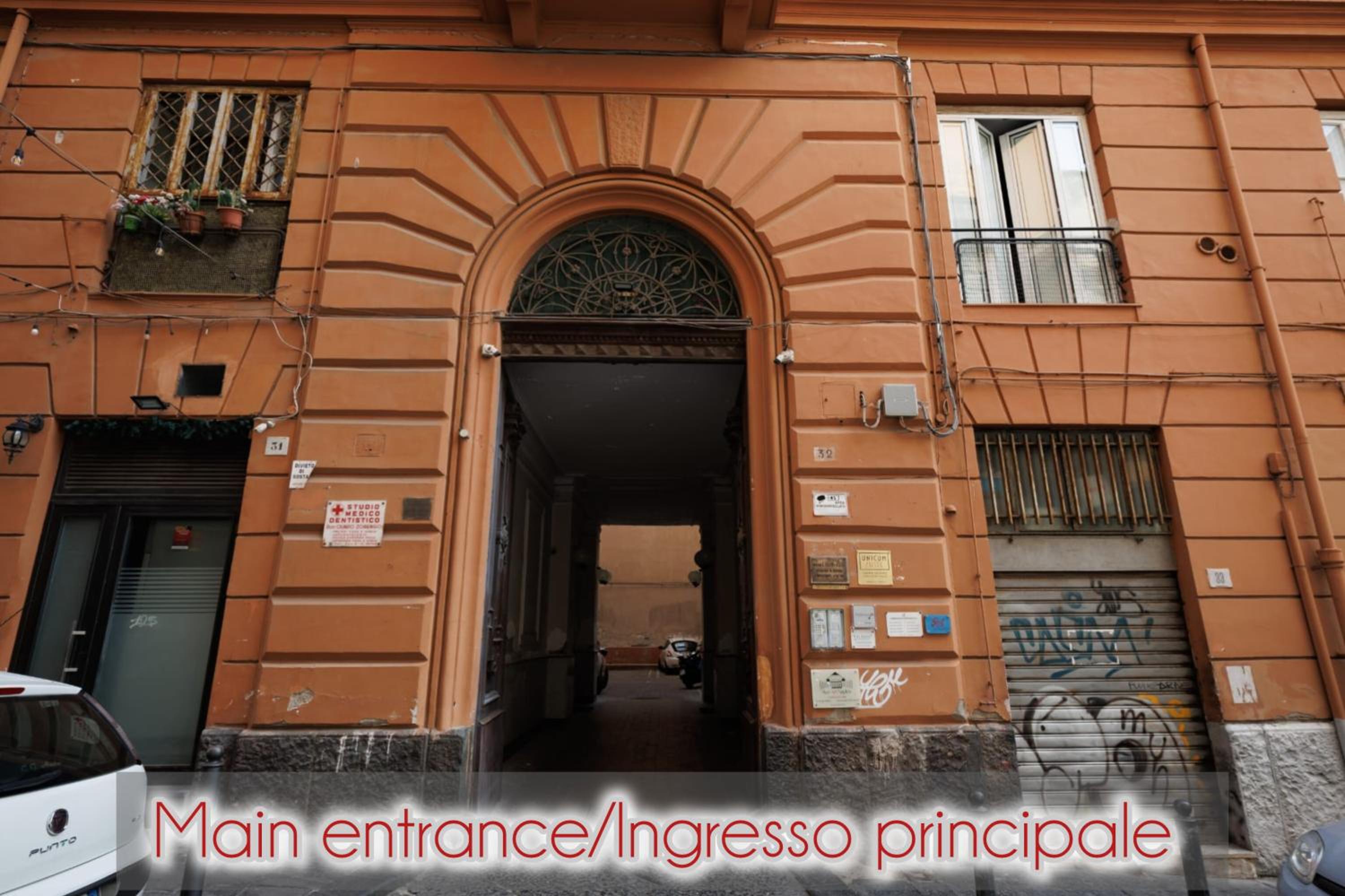 Exclusive Spaccanapoli Penthouse-Terrace with Lift By HouseinNaples
