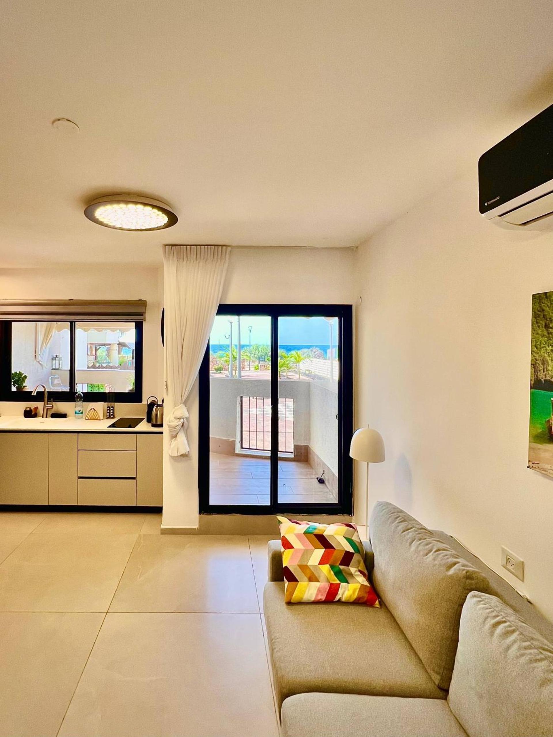 GW930 Gugel Waves Amazing Seaview Apartments