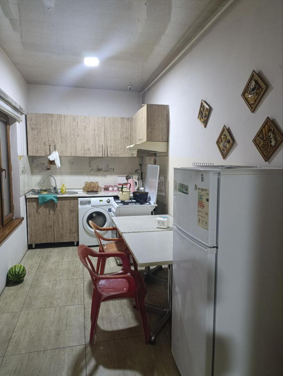 Caravan Hostel Near Airport