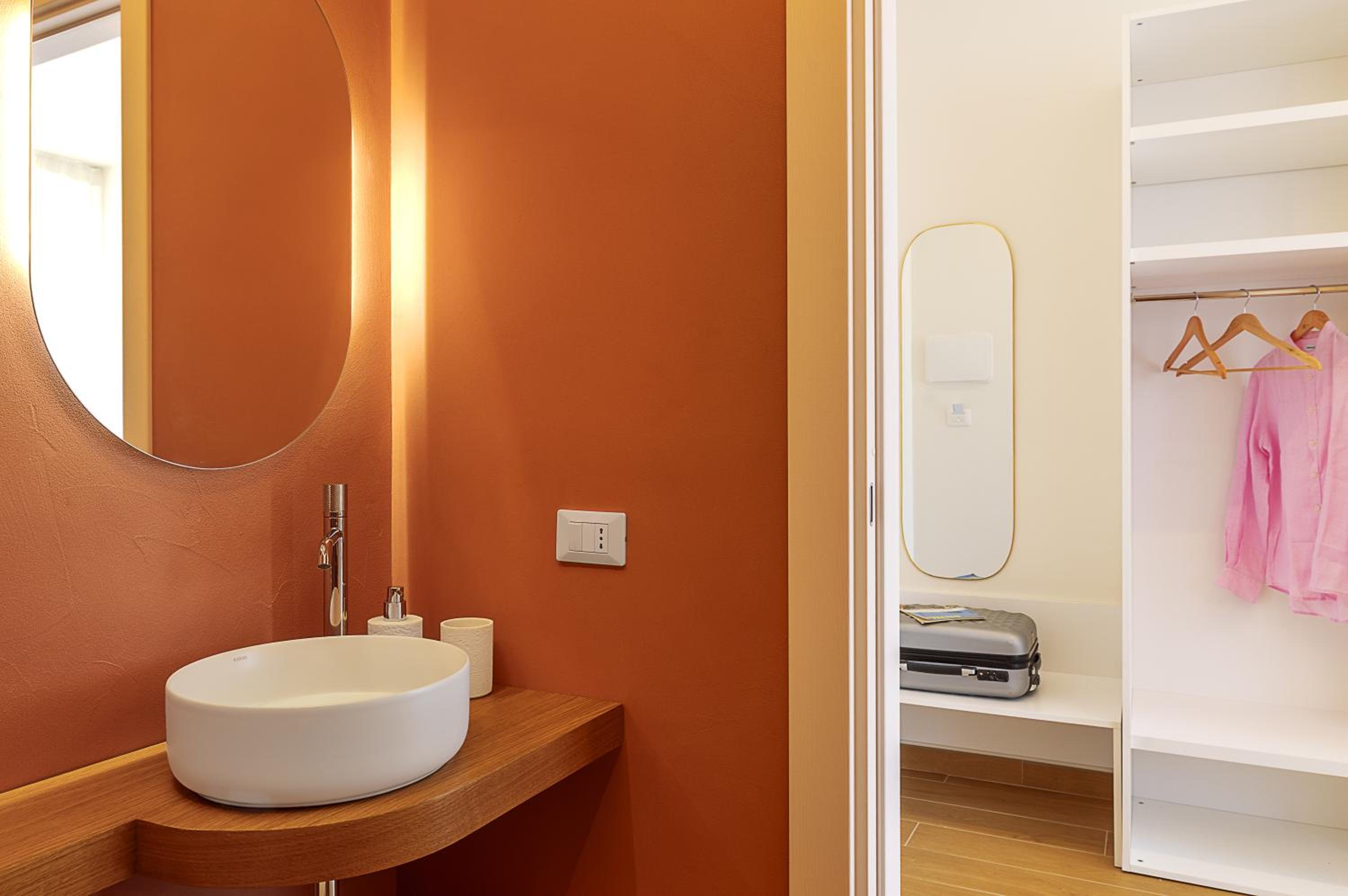 Valenza Exclusive Suites & Rooms