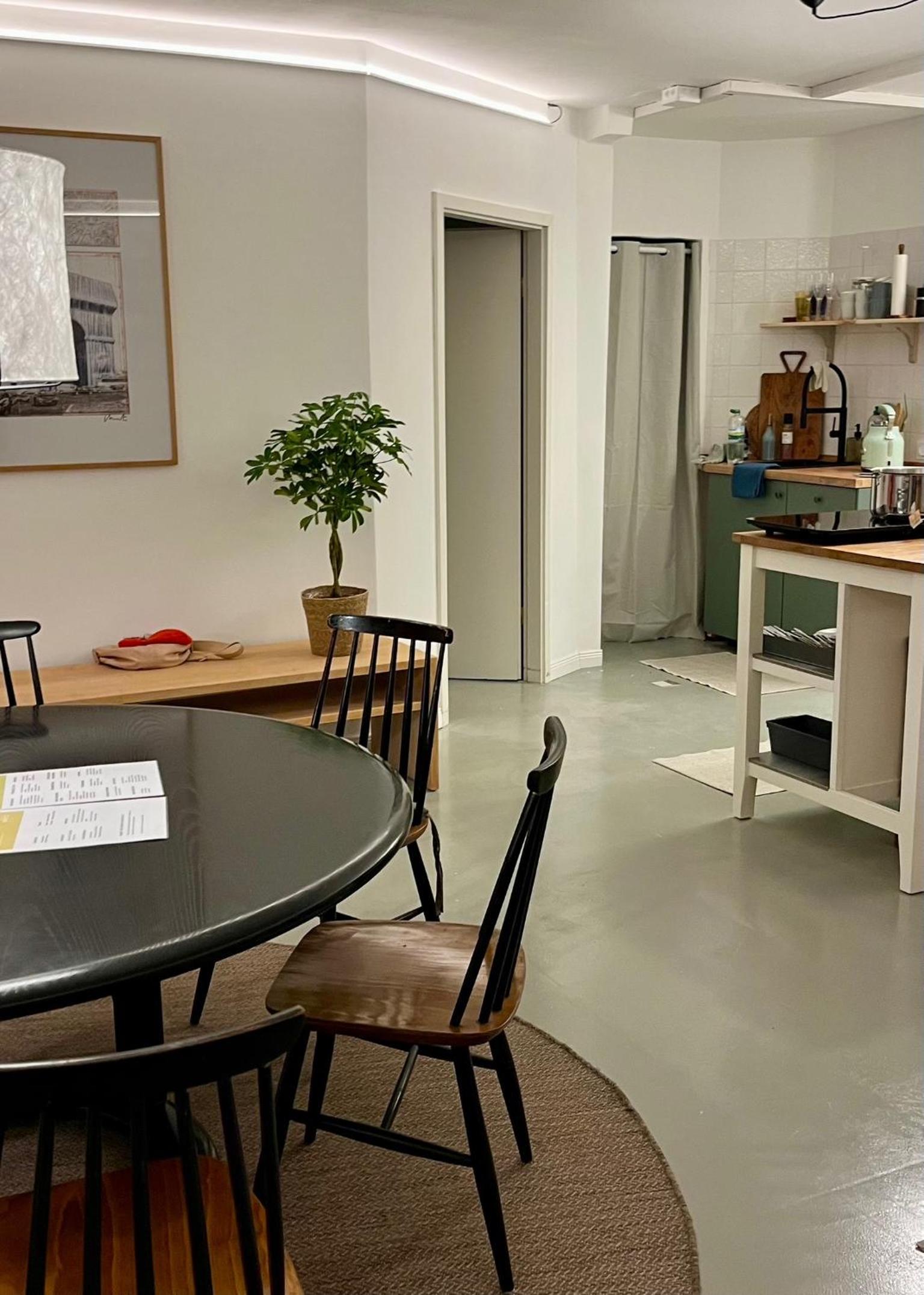 THE GREEN CHAIR Osterstraße - 65qm industrial apartment with balcony for 4-6