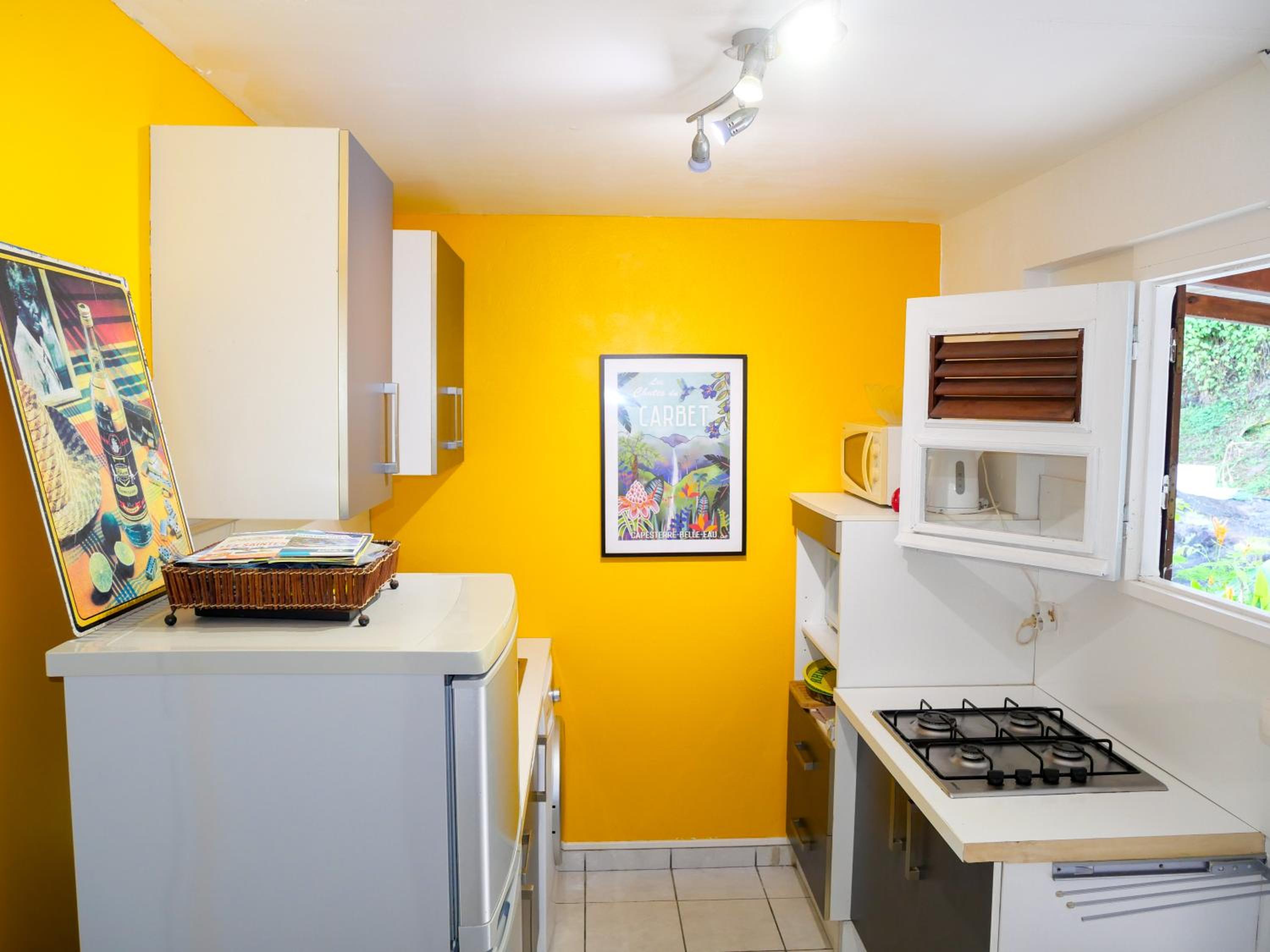 Ti kaz houelmont studio vue jardin, proche plage de Rivière-Sens