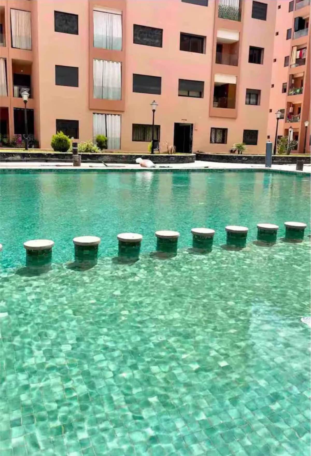Beautiful accommodation with 2 pools & fast WiFi