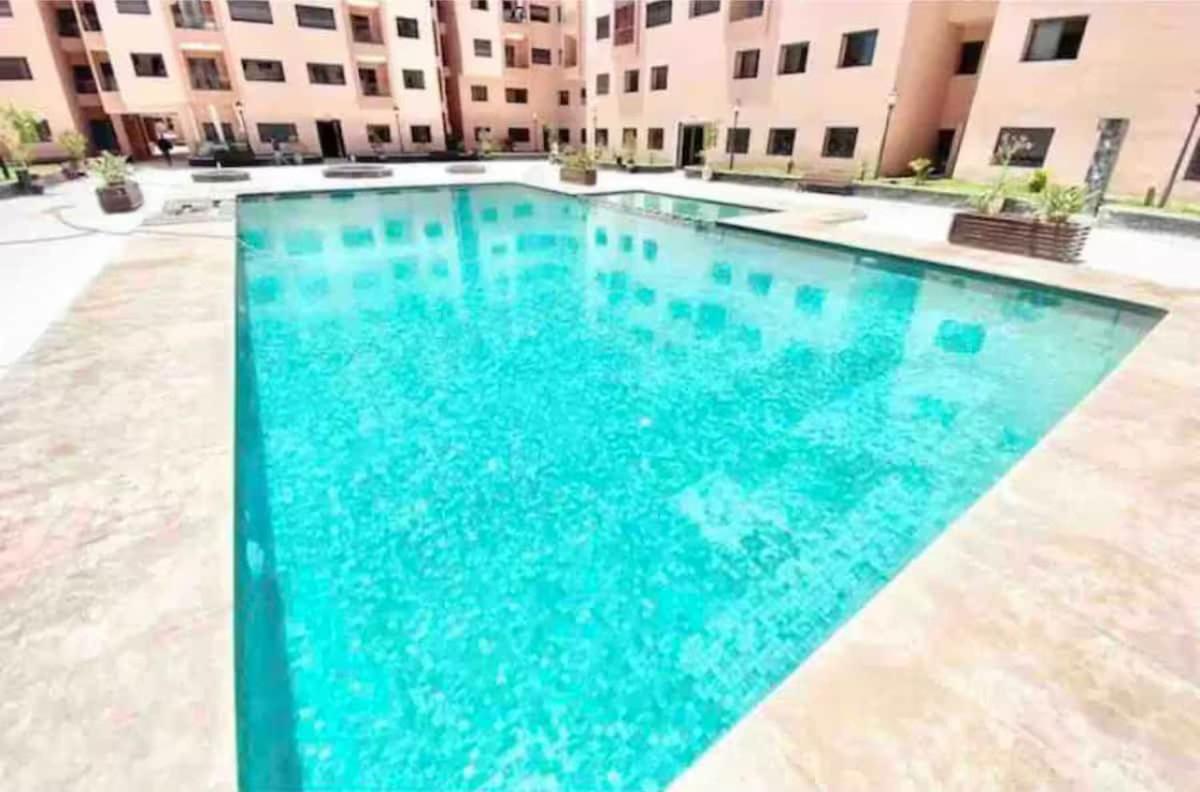 Beautiful accommodation with 2 pools & fast WiFi