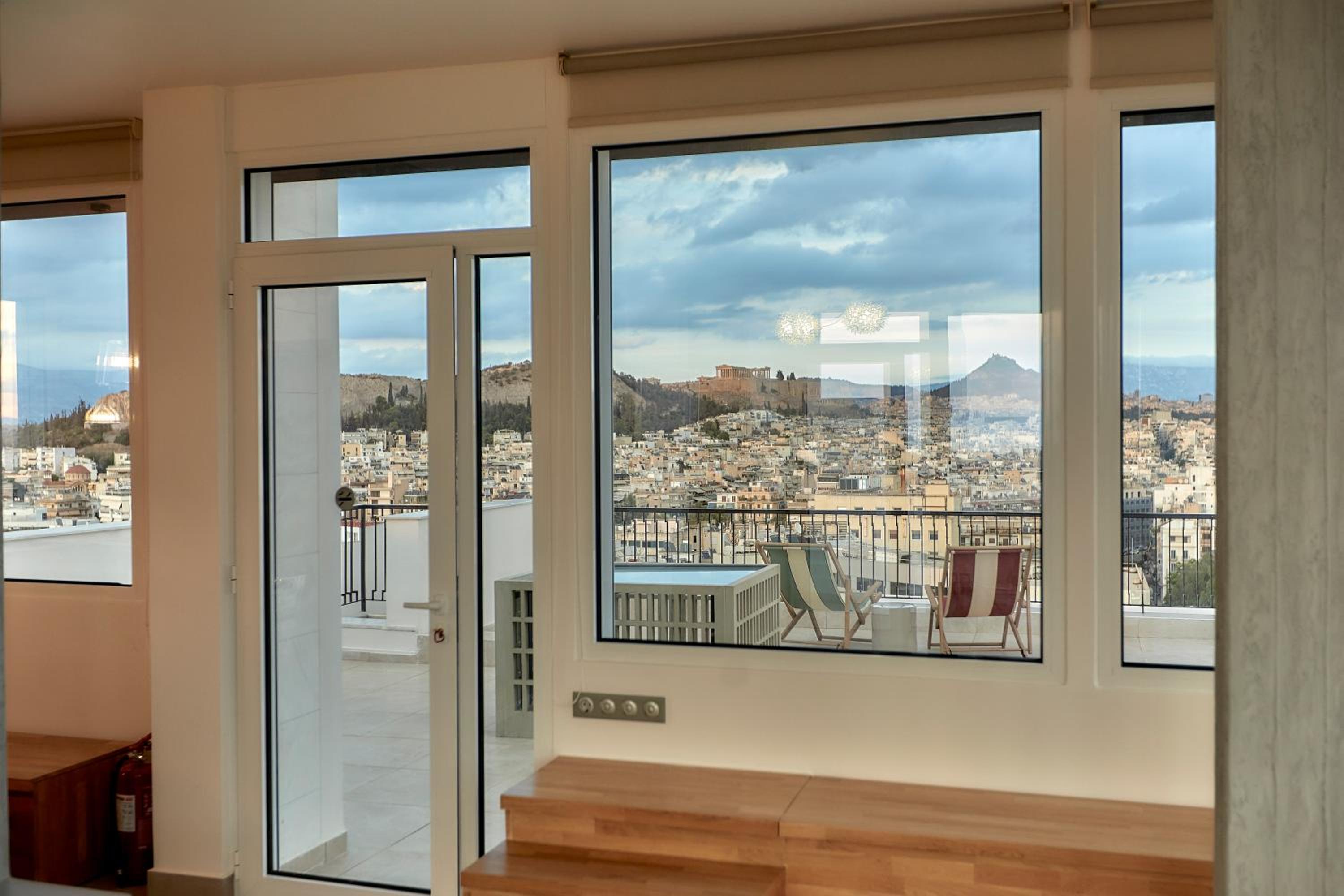 Luxury Penthouse 360 Acropolis and Athens Views