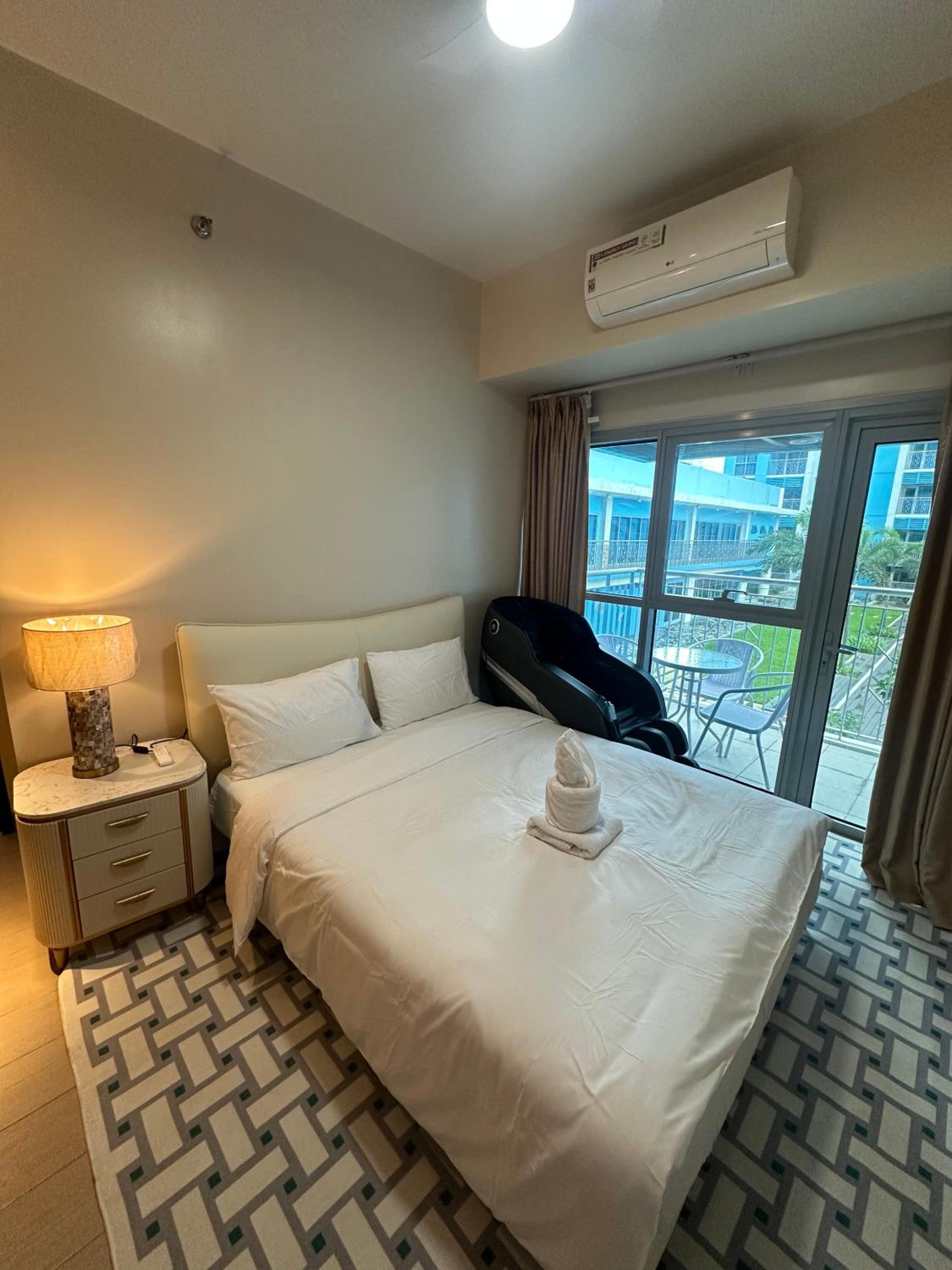 Spacious Unit & High-Floor Hotel near City of Dreams, Airport, Okada, and Solaire Casino