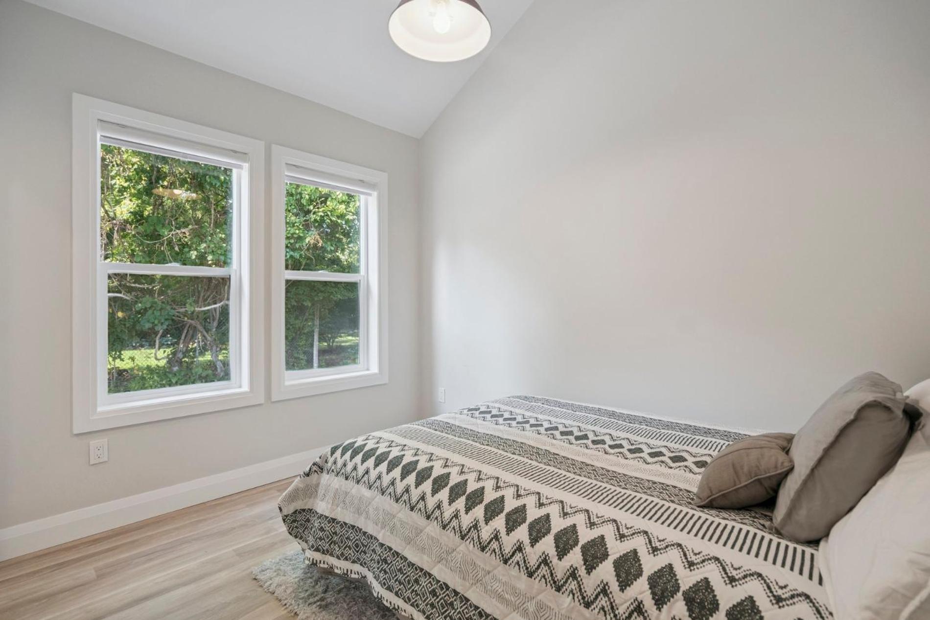 PRIVATE SUITE IN OLD TOWN MIN STAY 30 days