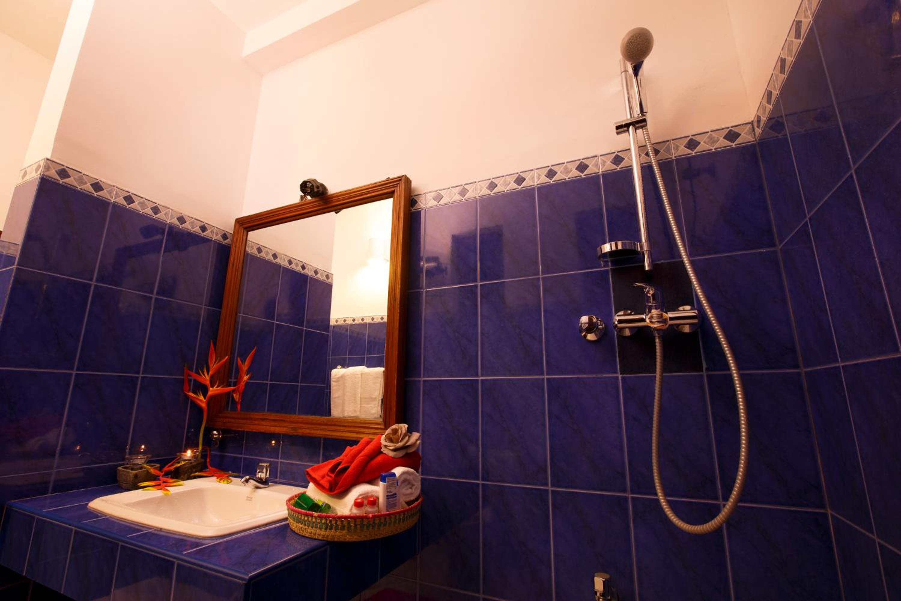 Photo 42