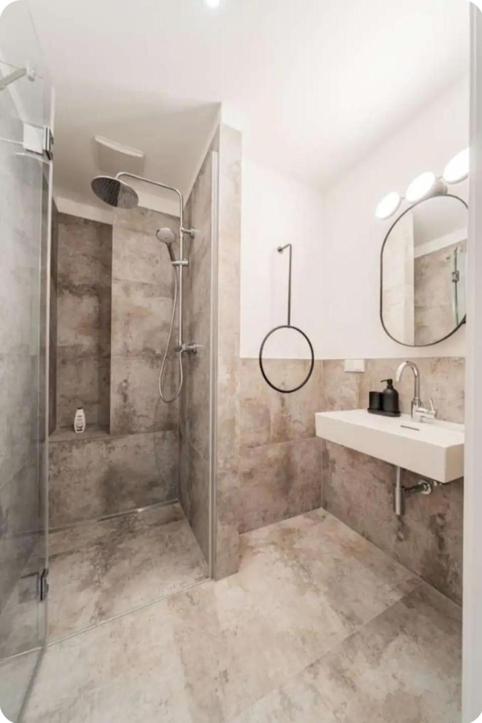 Private Studio Central Vienna