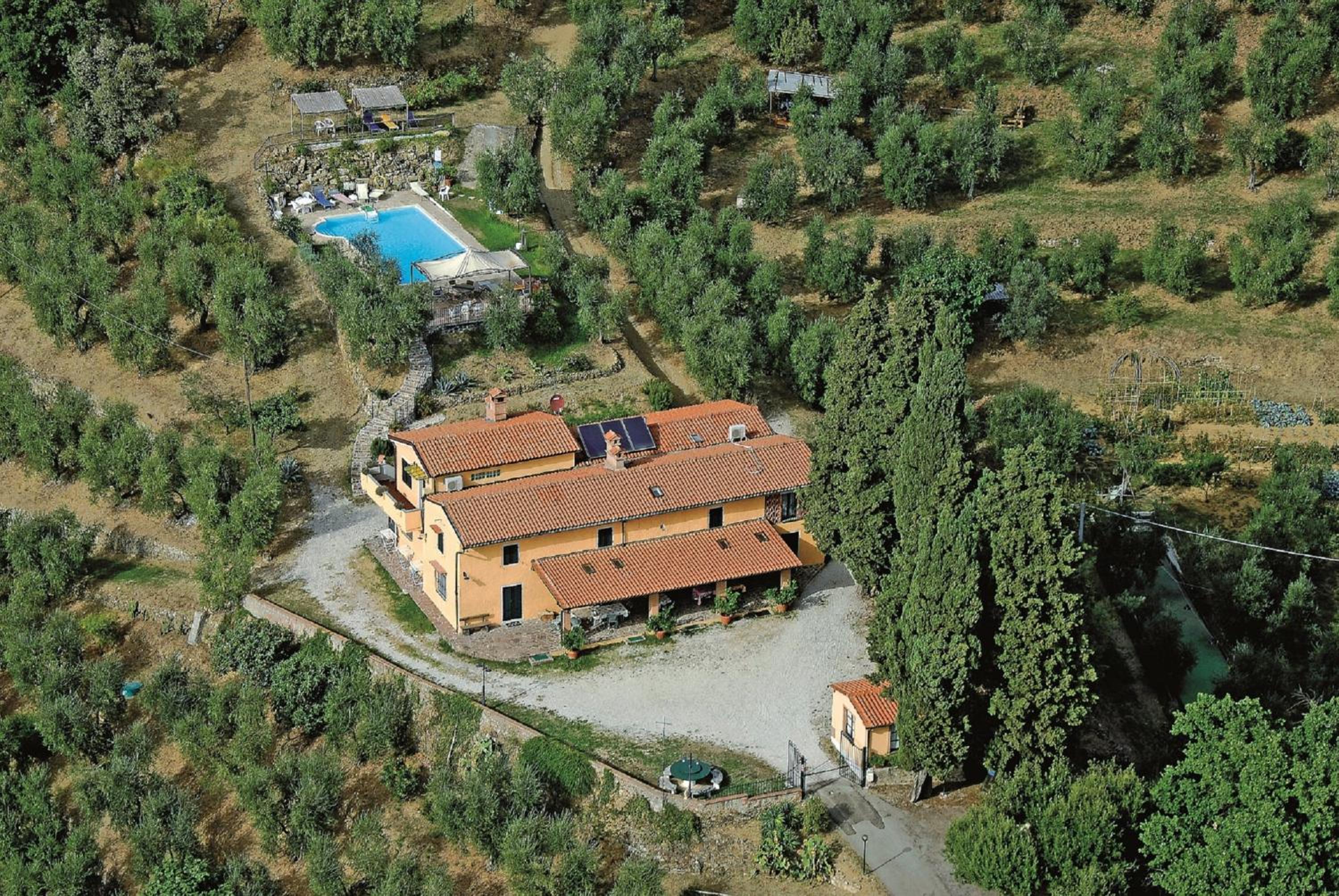 Villa Pilar in Toscana con piscina ultrapanoramica view 2