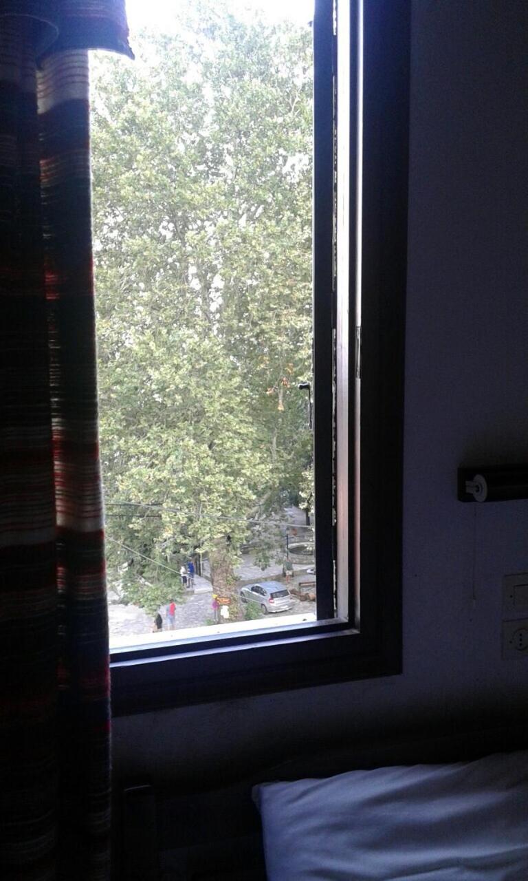Photo 33