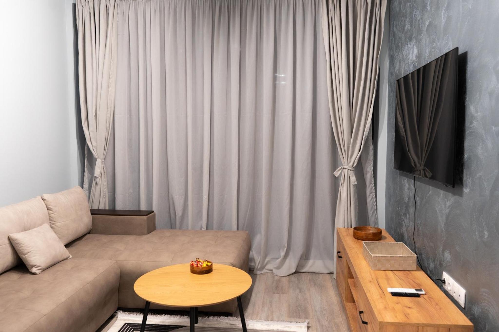 All Seasons Plovdiv - Fast Wi-Fi, AC, Balconies