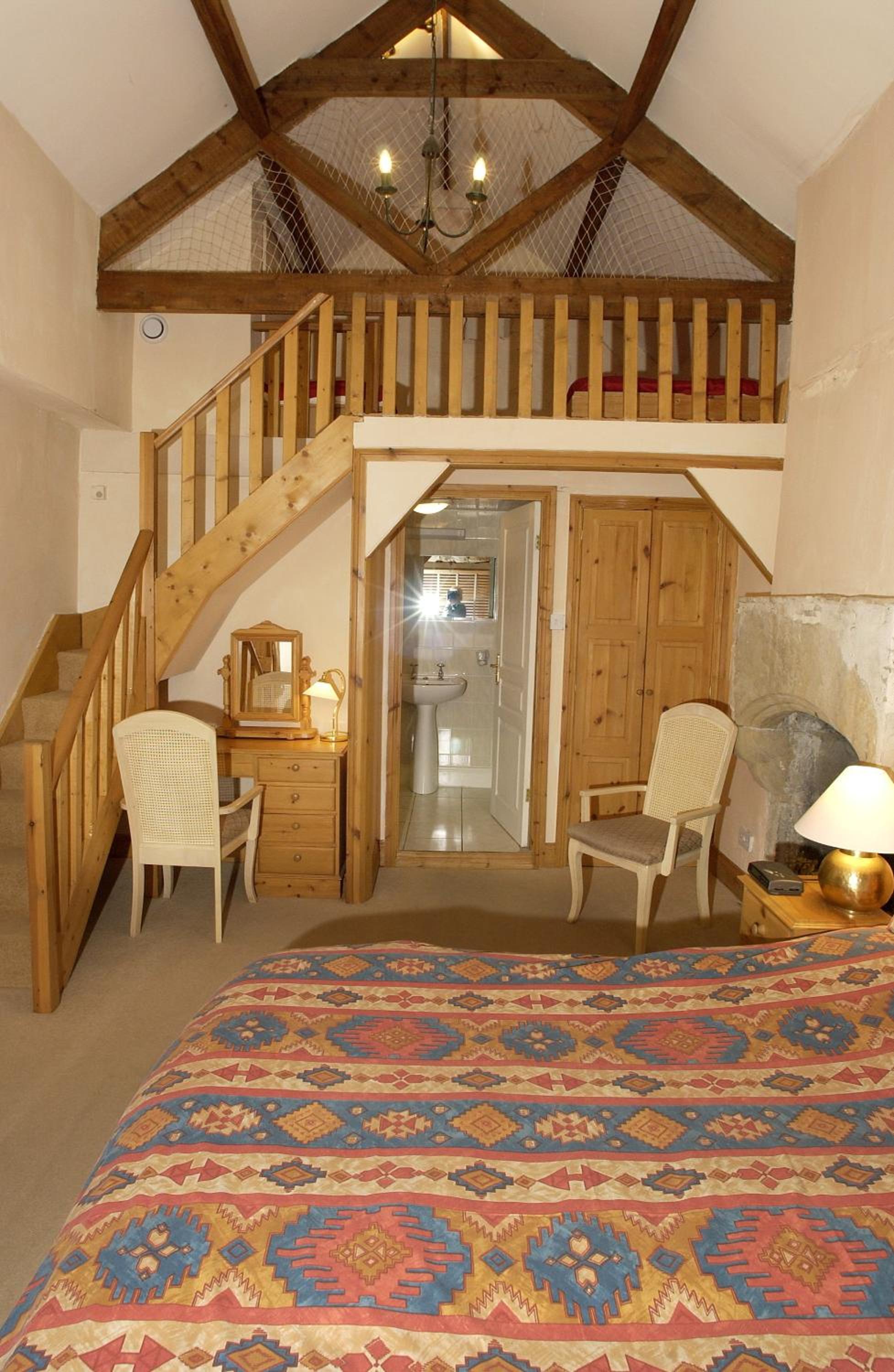 Haltwhistle Vacations - Centre Of Britain Hotel - Property Image 3