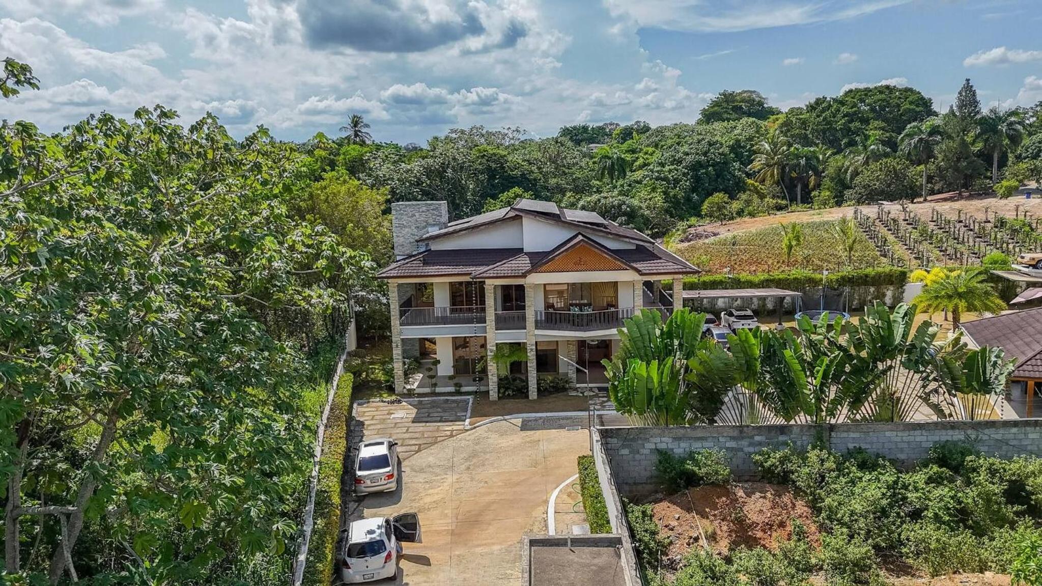 La Vega Villa with Private Pool and BBQ