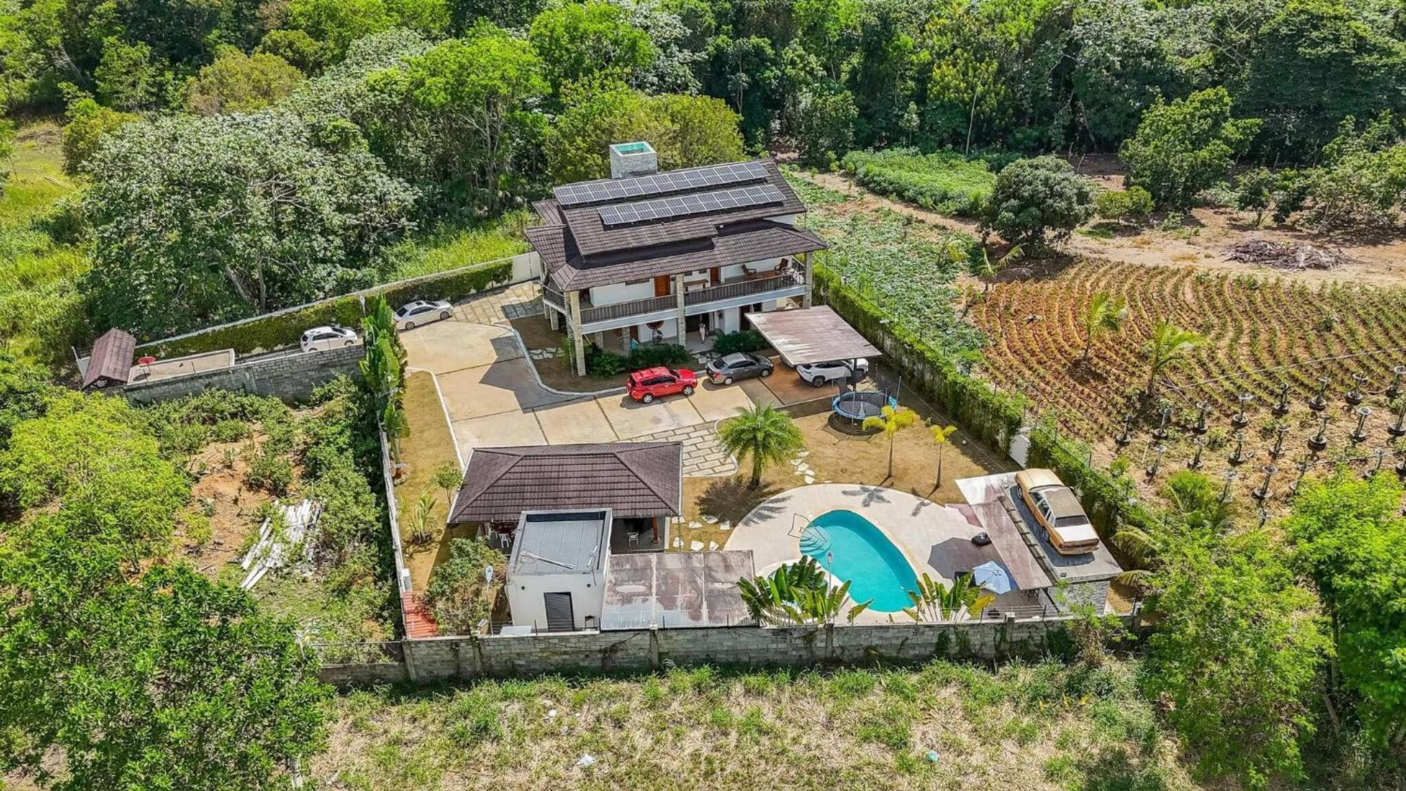 La Vega Villa with Private Pool and BBQ
