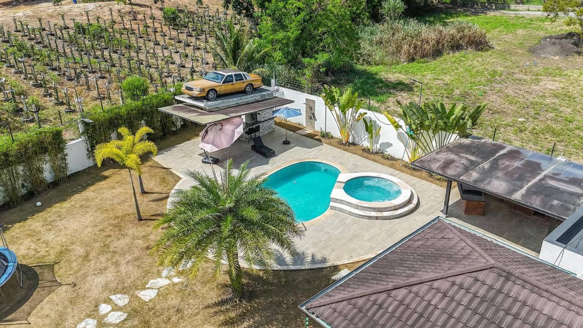 La Vega Villa with Private Pool and BBQ