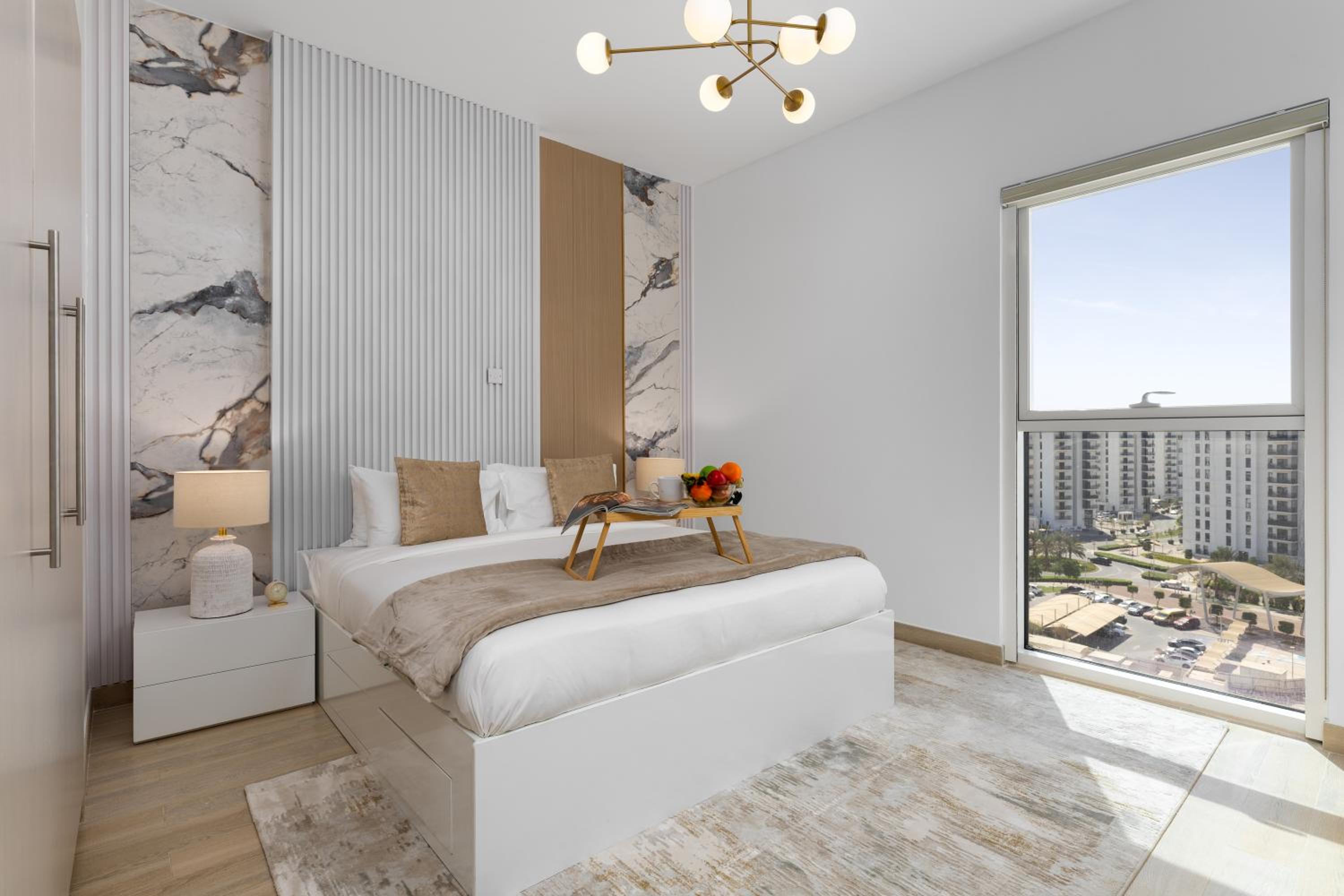 Maison Privee - Sleek Yas Getaway with Ferrari World and Canal Views