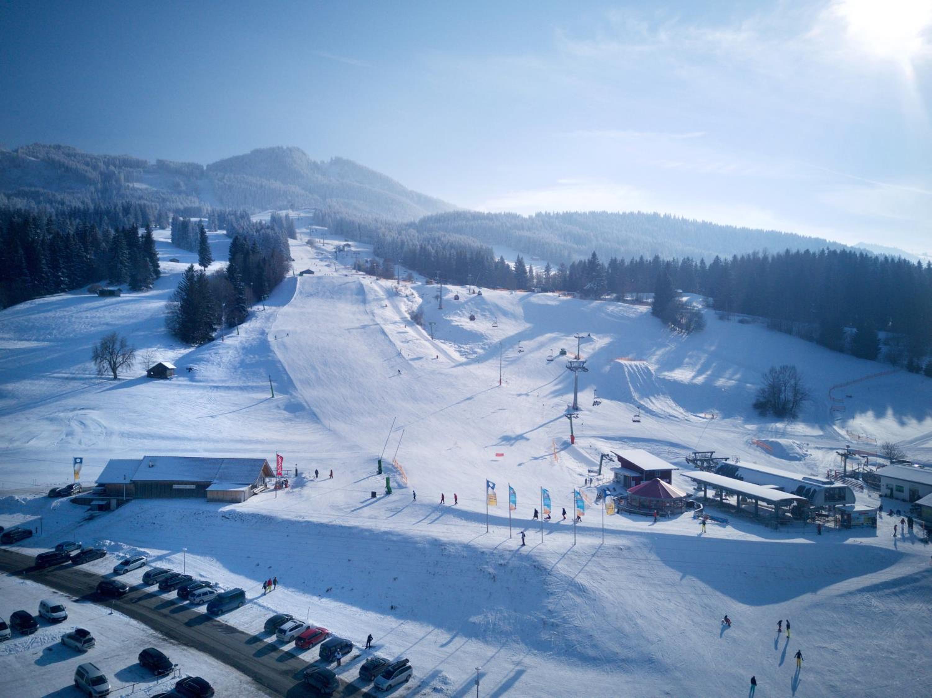 Haus Hindelang - 2 FeWos mit Zugspitzblick, inkl Königscard, gratis Parken & WLAN, Self Check-In, 5 Minuten ins Zentrum