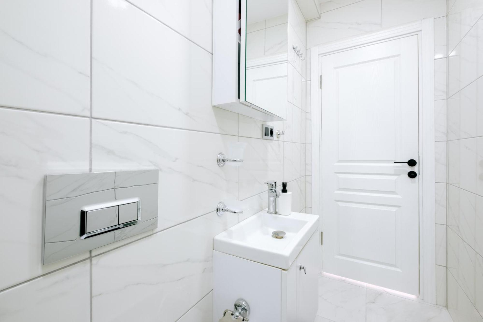 Luxury Flat Next to Galata and Metro w City View