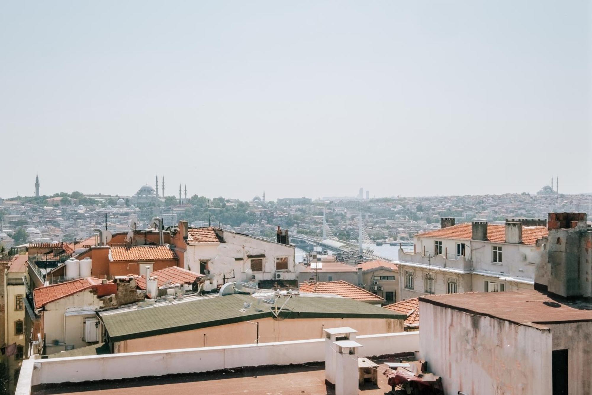 Luxury Flat Next to Galata and Metro w City View