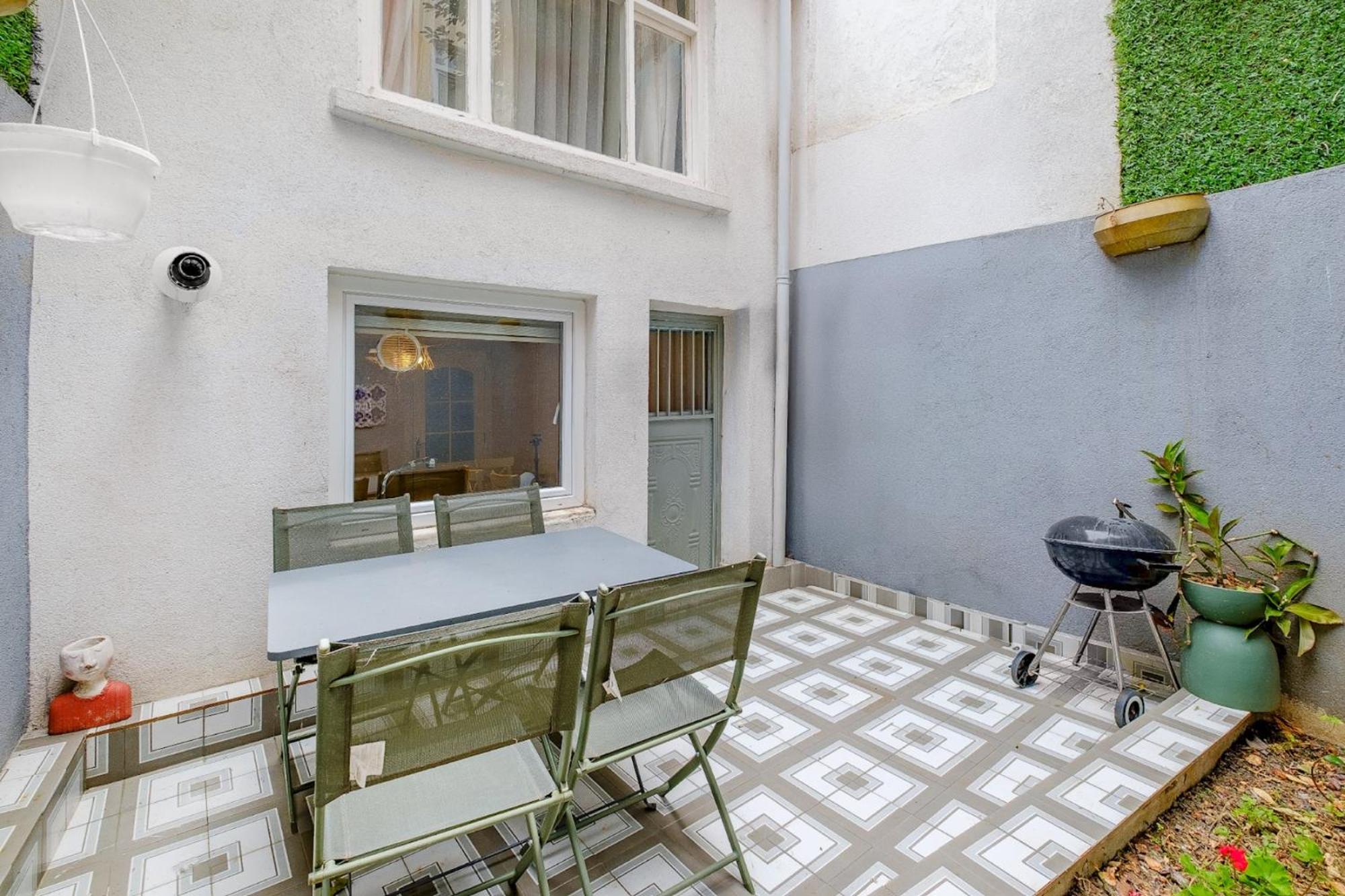 Cozy Home with Cozy Garden in Ortakoy