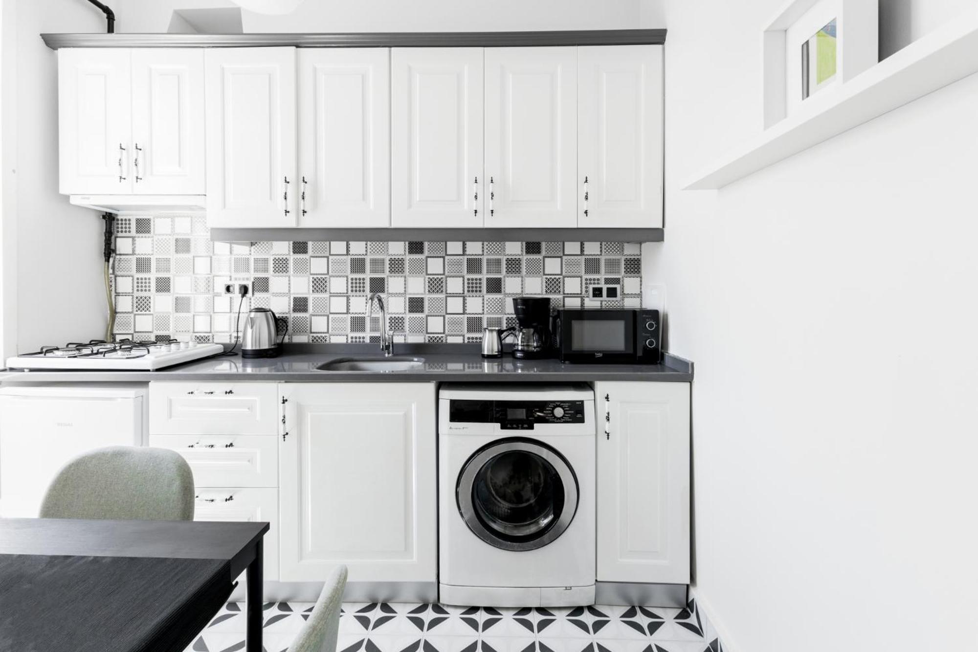Stylish Flat Near Galata Tower Easy Metro Access