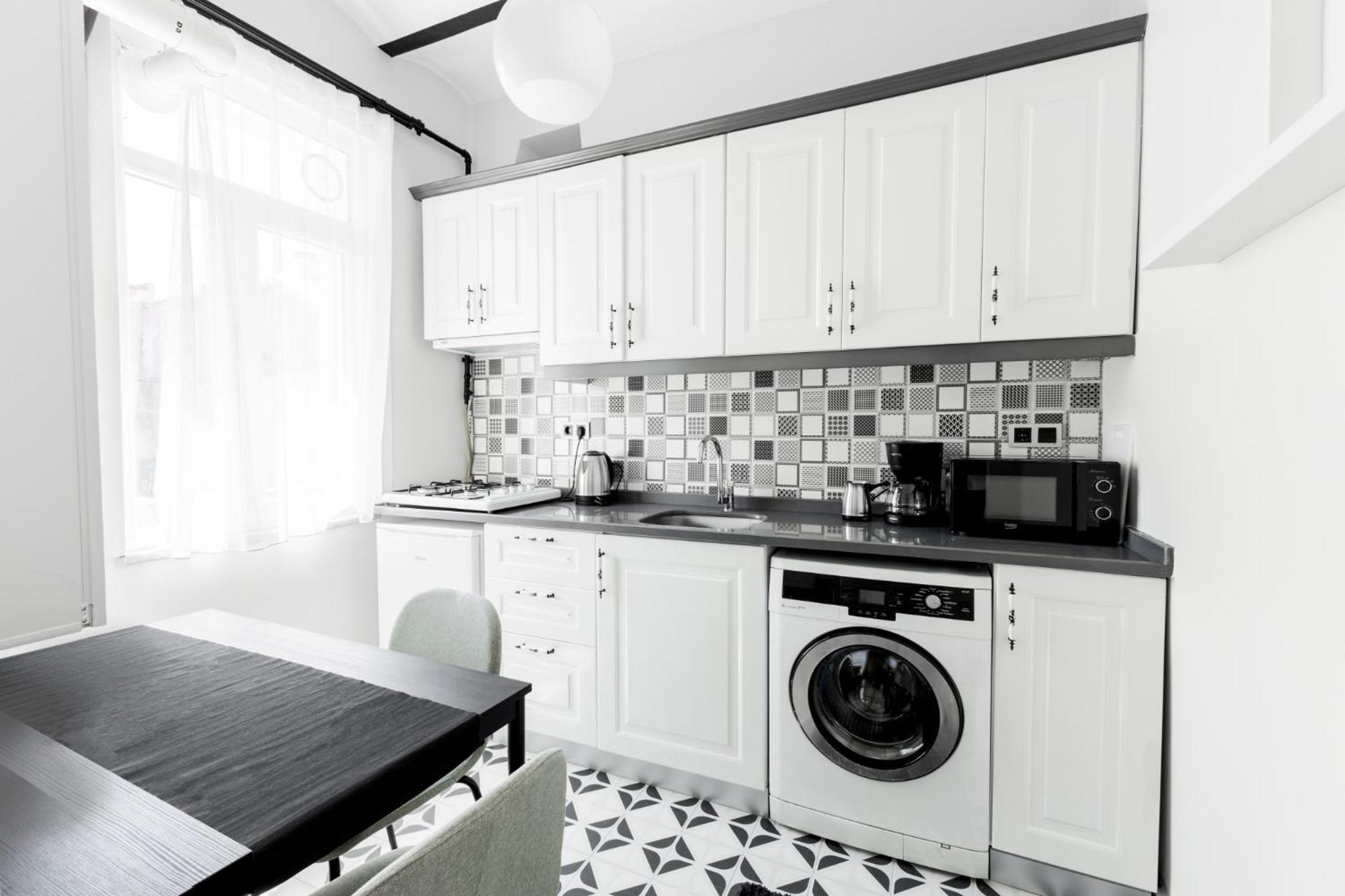 Stylish Flat Near Galata Tower Easy Metro Access