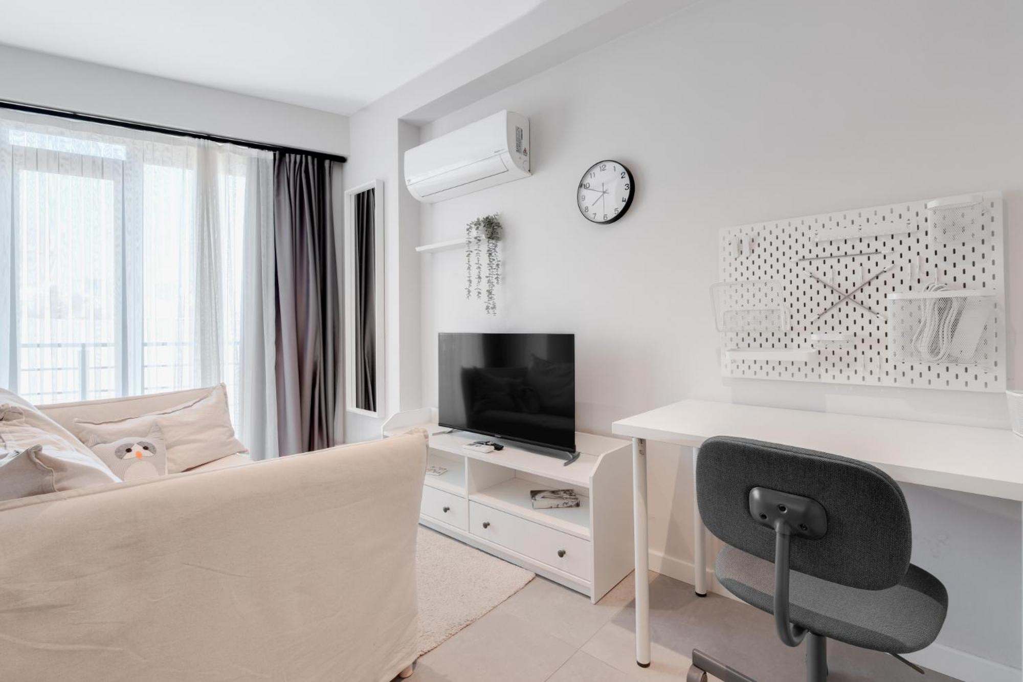 Newly Constructed in Kadikoy Quake-Resistant-AC