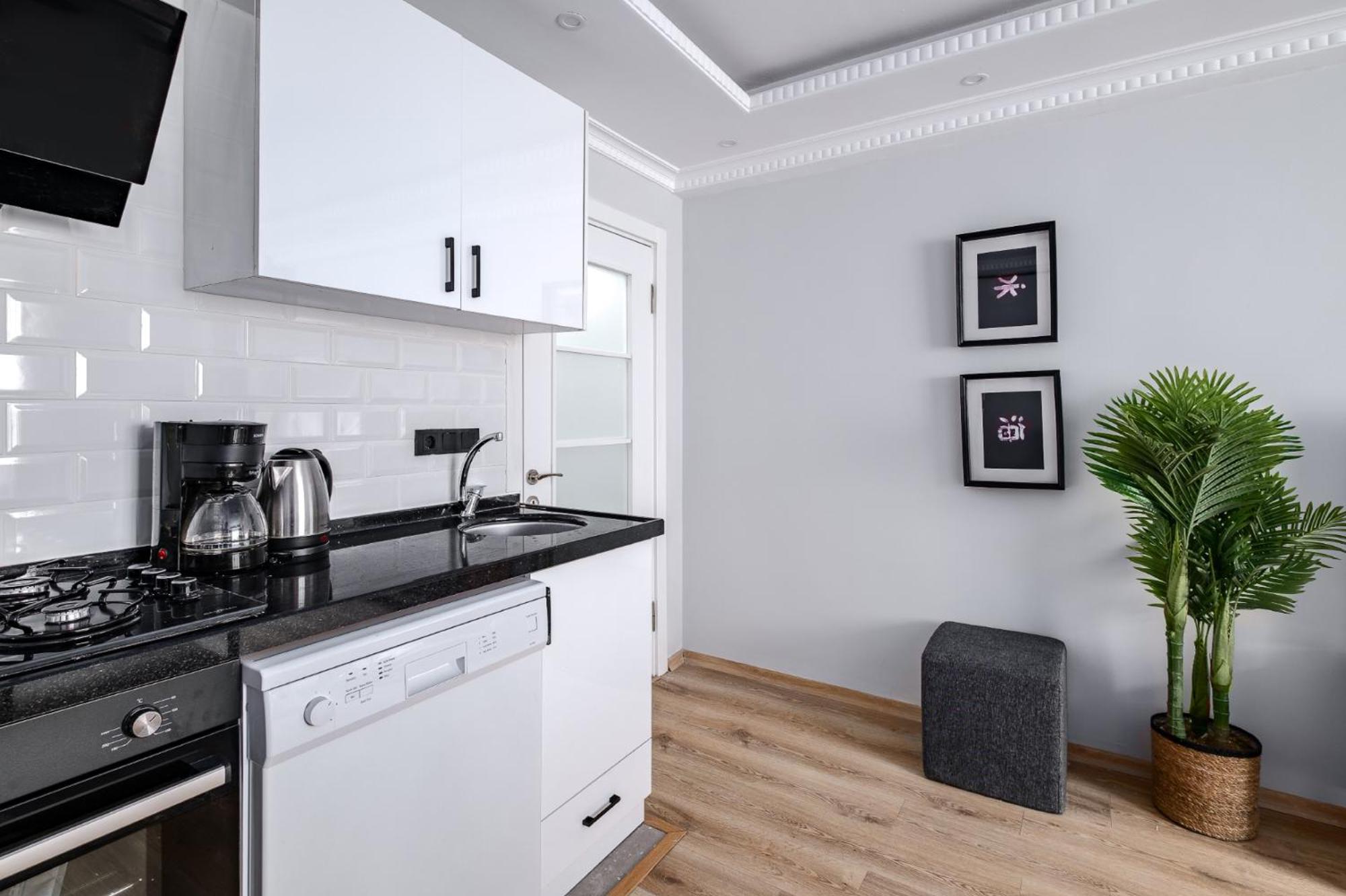 Modern Şişli Flat – High-Speed Wi-Fi Elevator