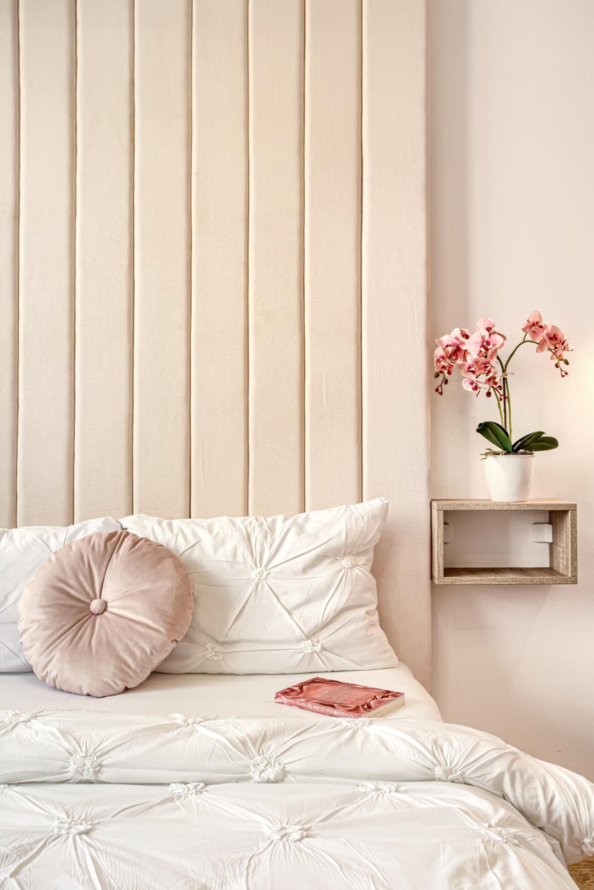 ARI Pastel Apartment - Elegant & Charming Retreat