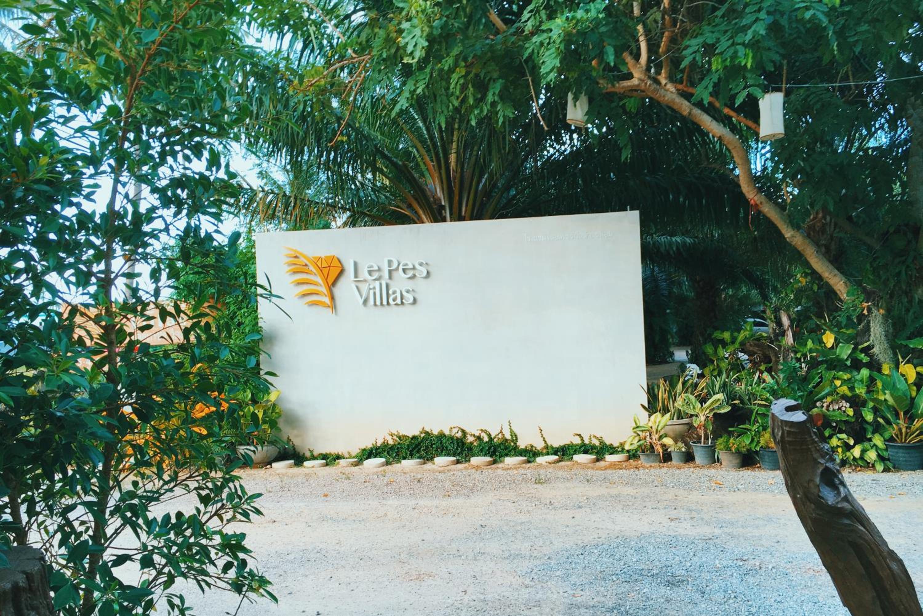 Le Pes Villas