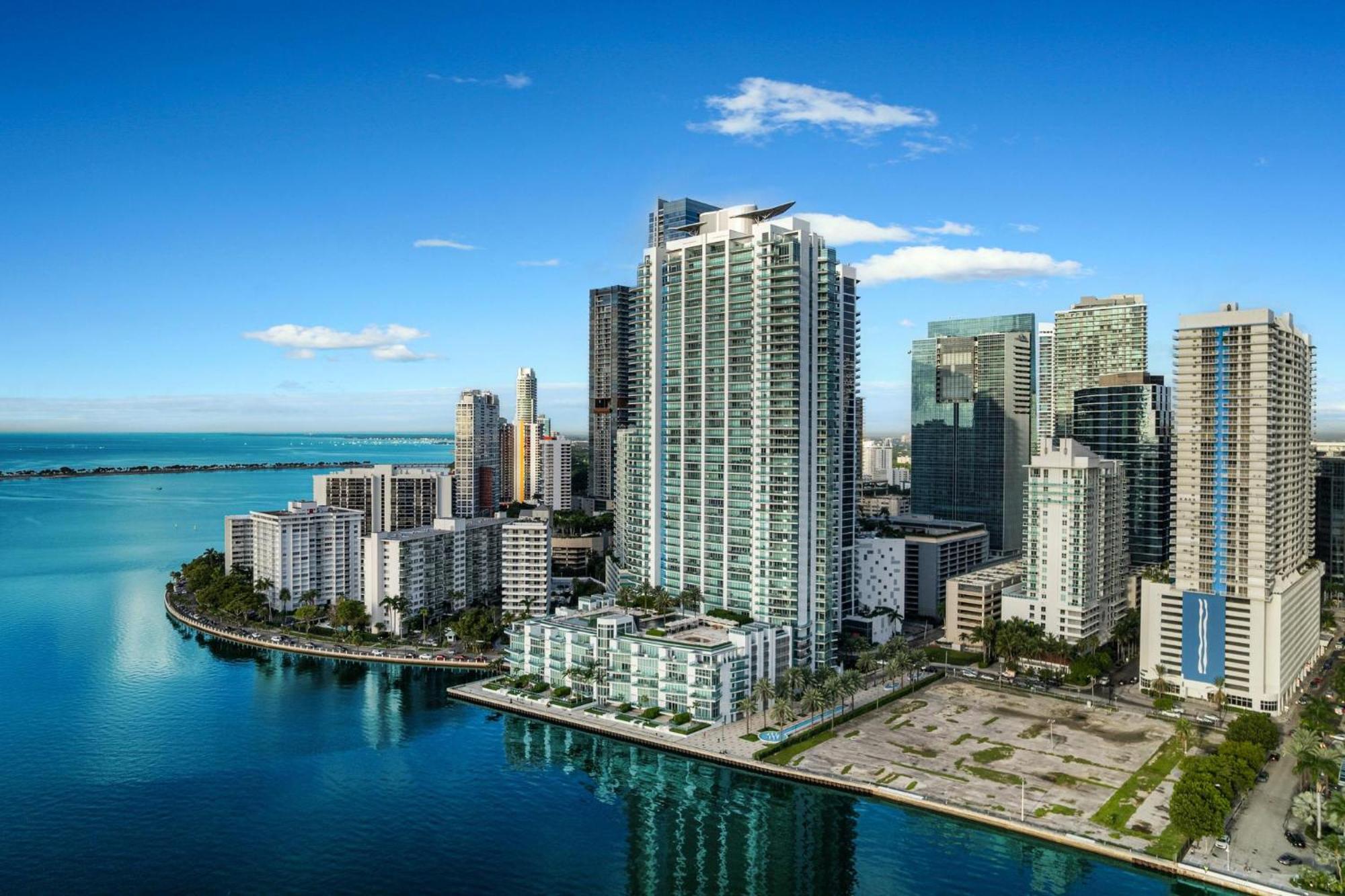 1200 Brickell Bay Drive 3102