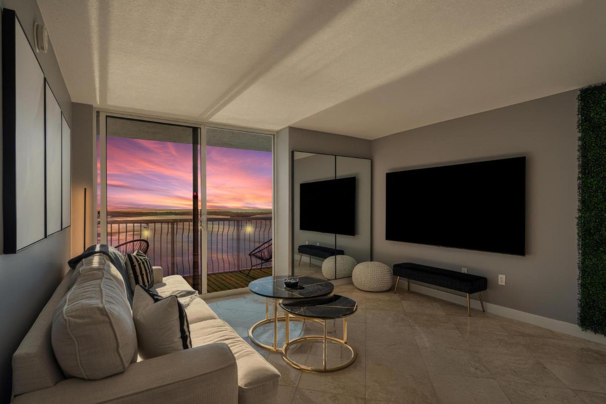 1200 Brickell Bay Drive 3102