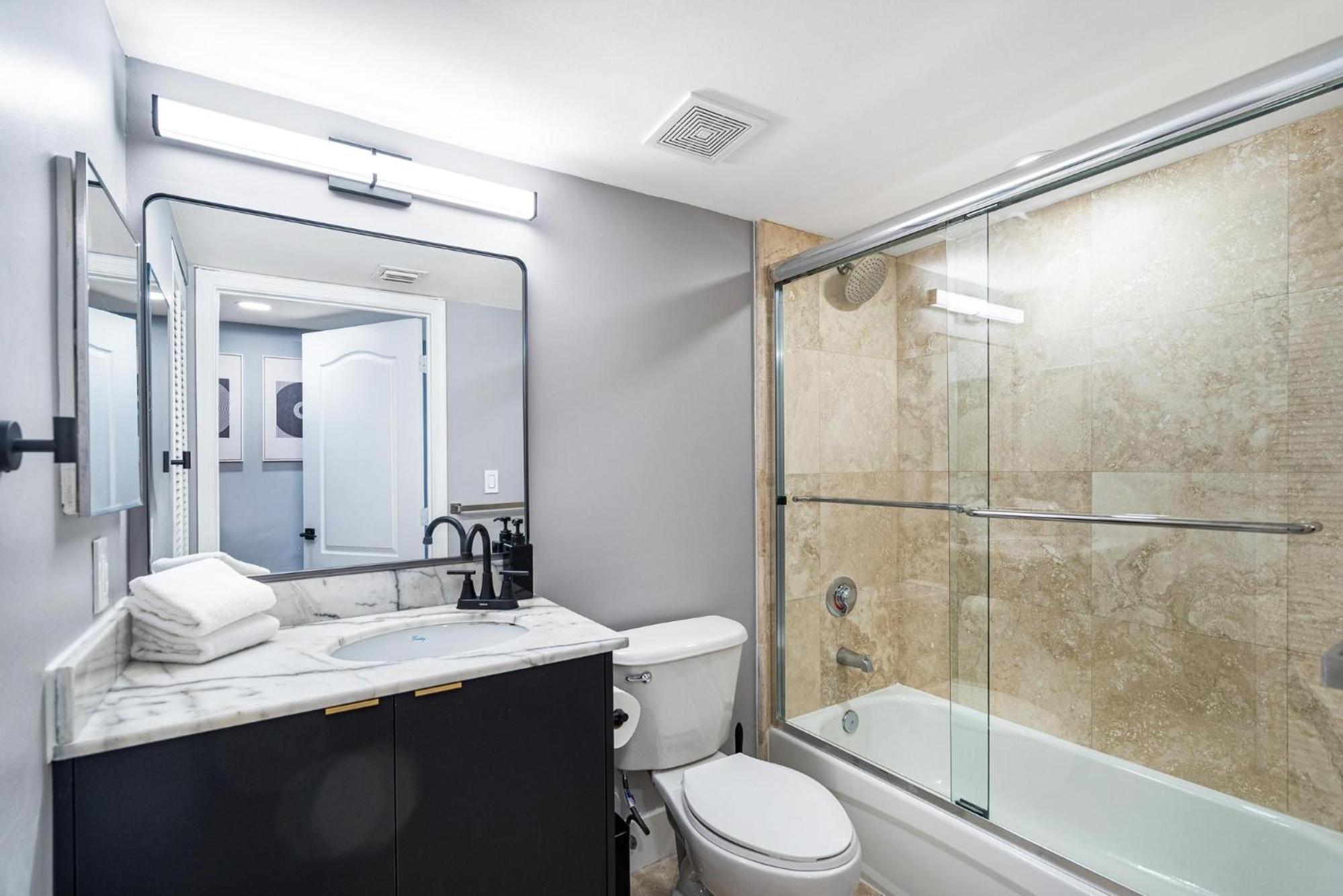 1200 Brickell Bay Drive 3102