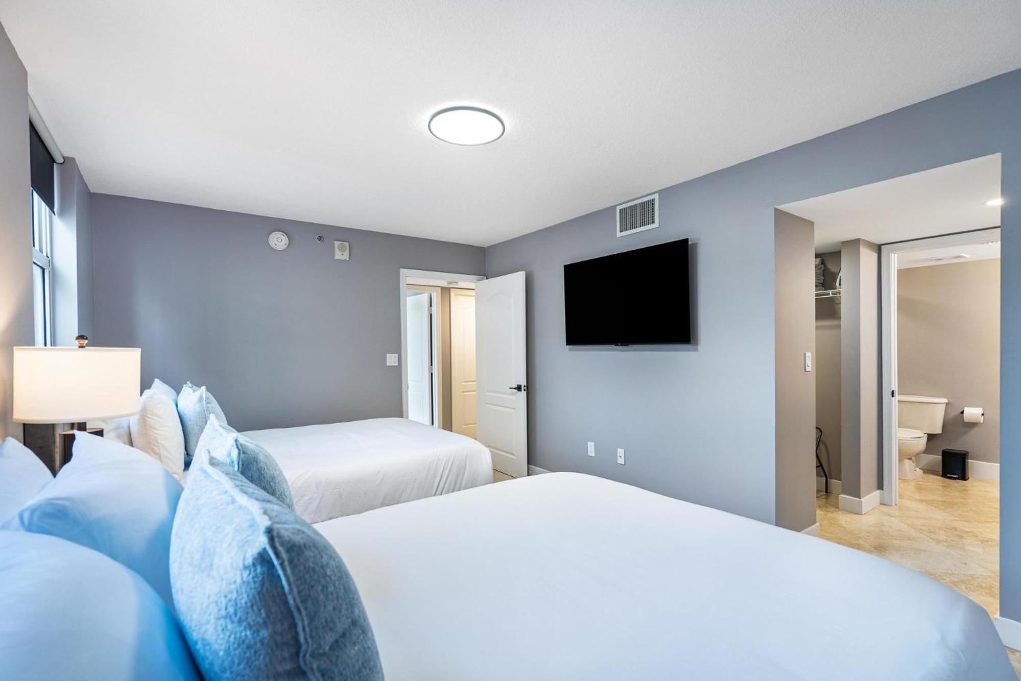 1200 Brickell Bay Drive 3102